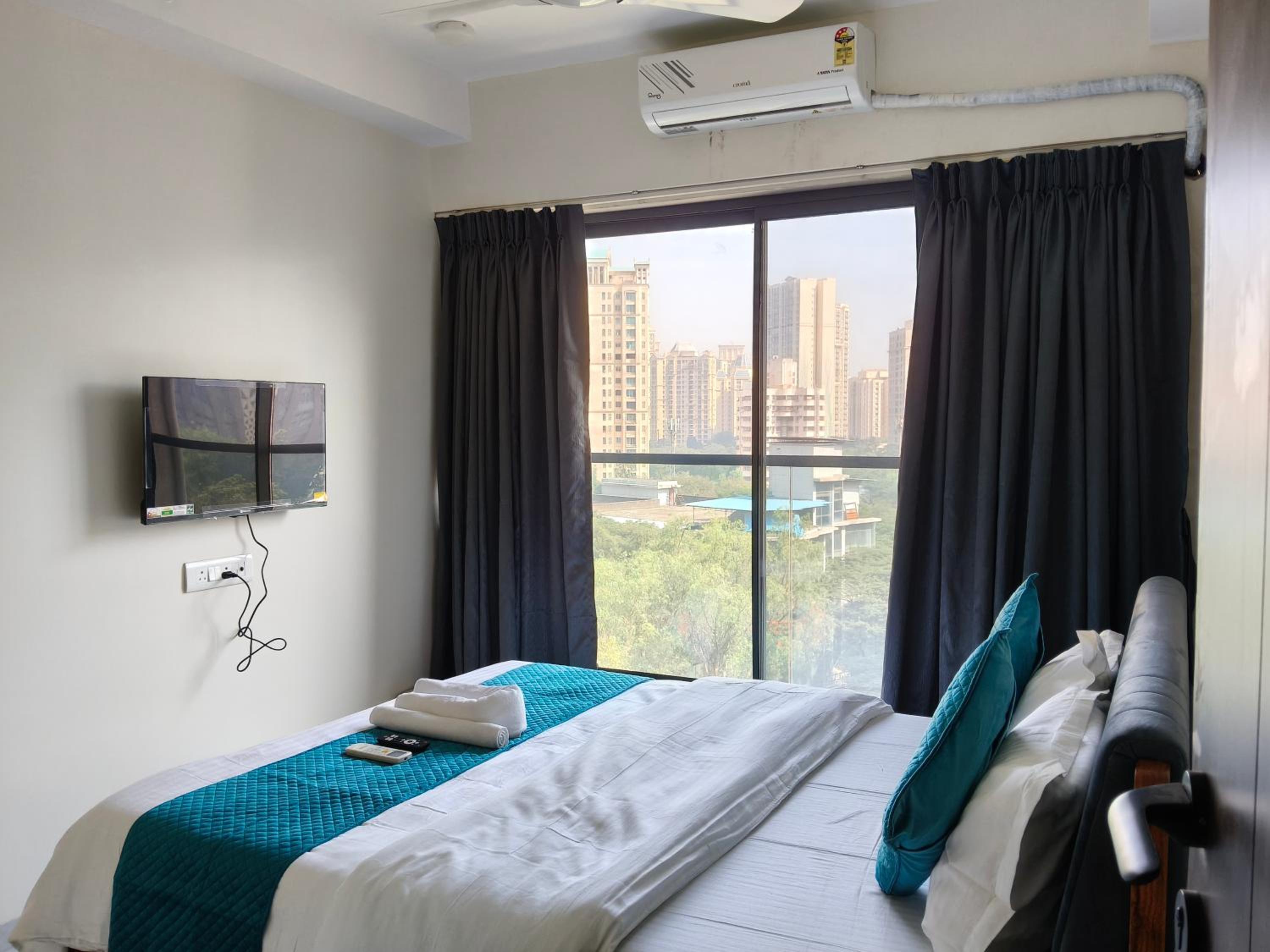 Double Room with Private External Bathroom - Photo 2