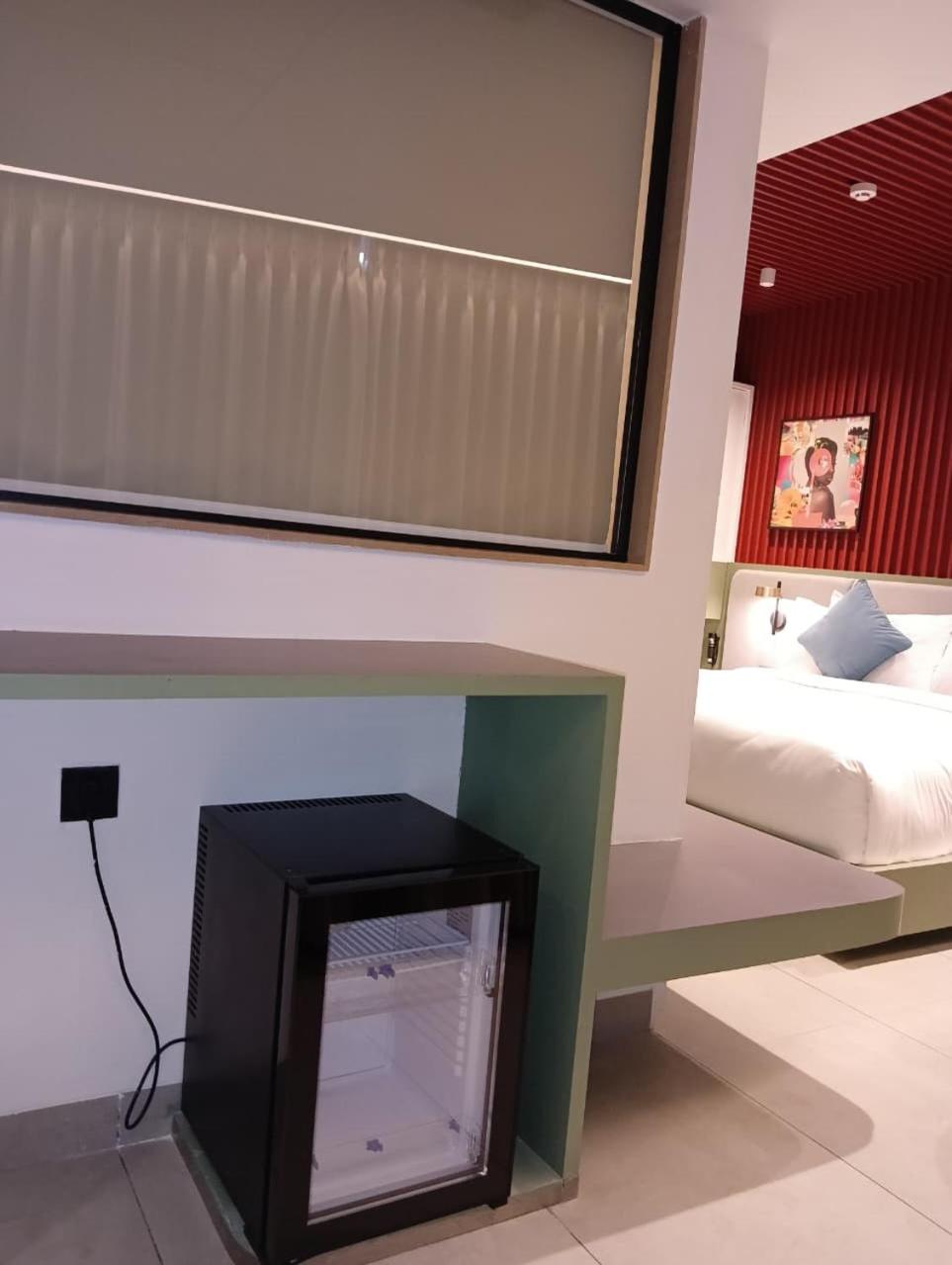 Deluxe Double Room with Bath - Photo 10