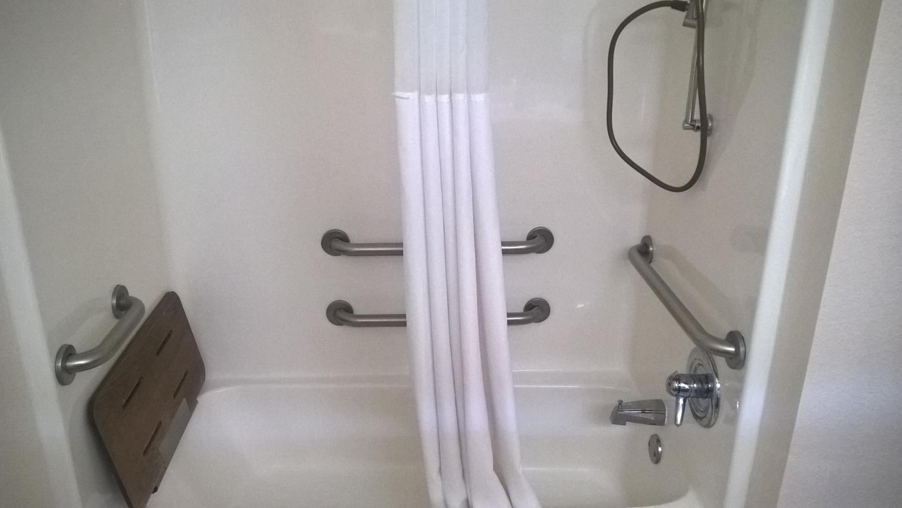 King Room with Bathtub with Grab Bars - Mobility Accessible/Non-Smoking - Photo 8