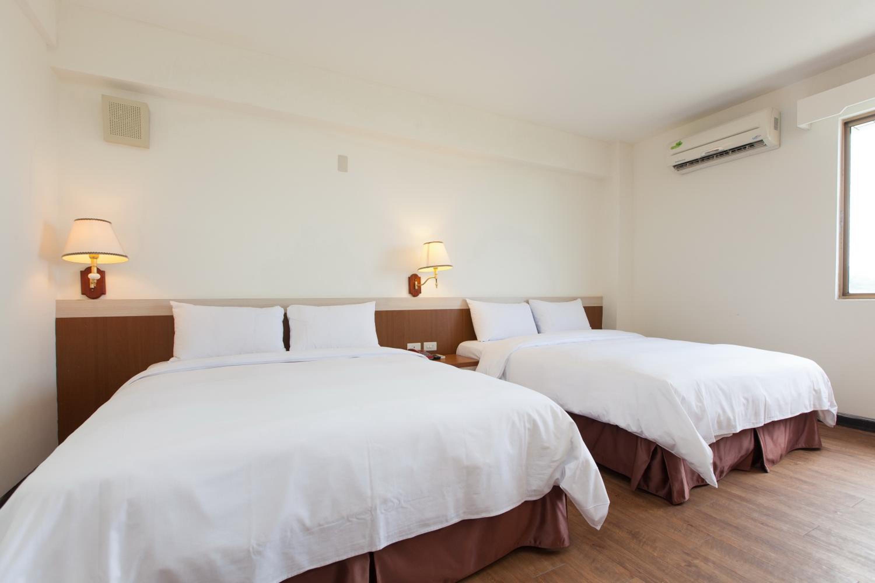 Classic Quadruple Room - Photo 4