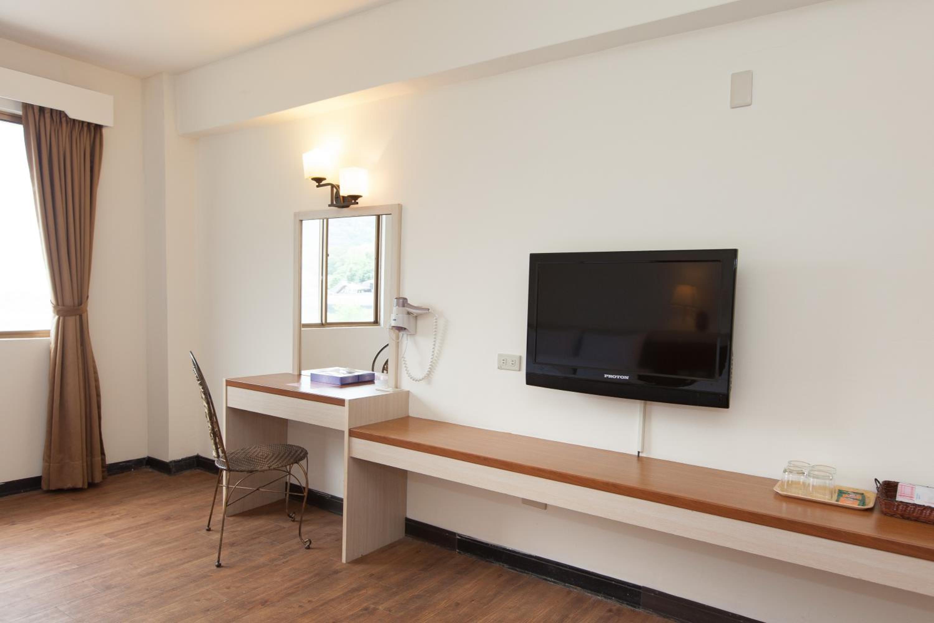 Classic Quadruple Room - Photo 2