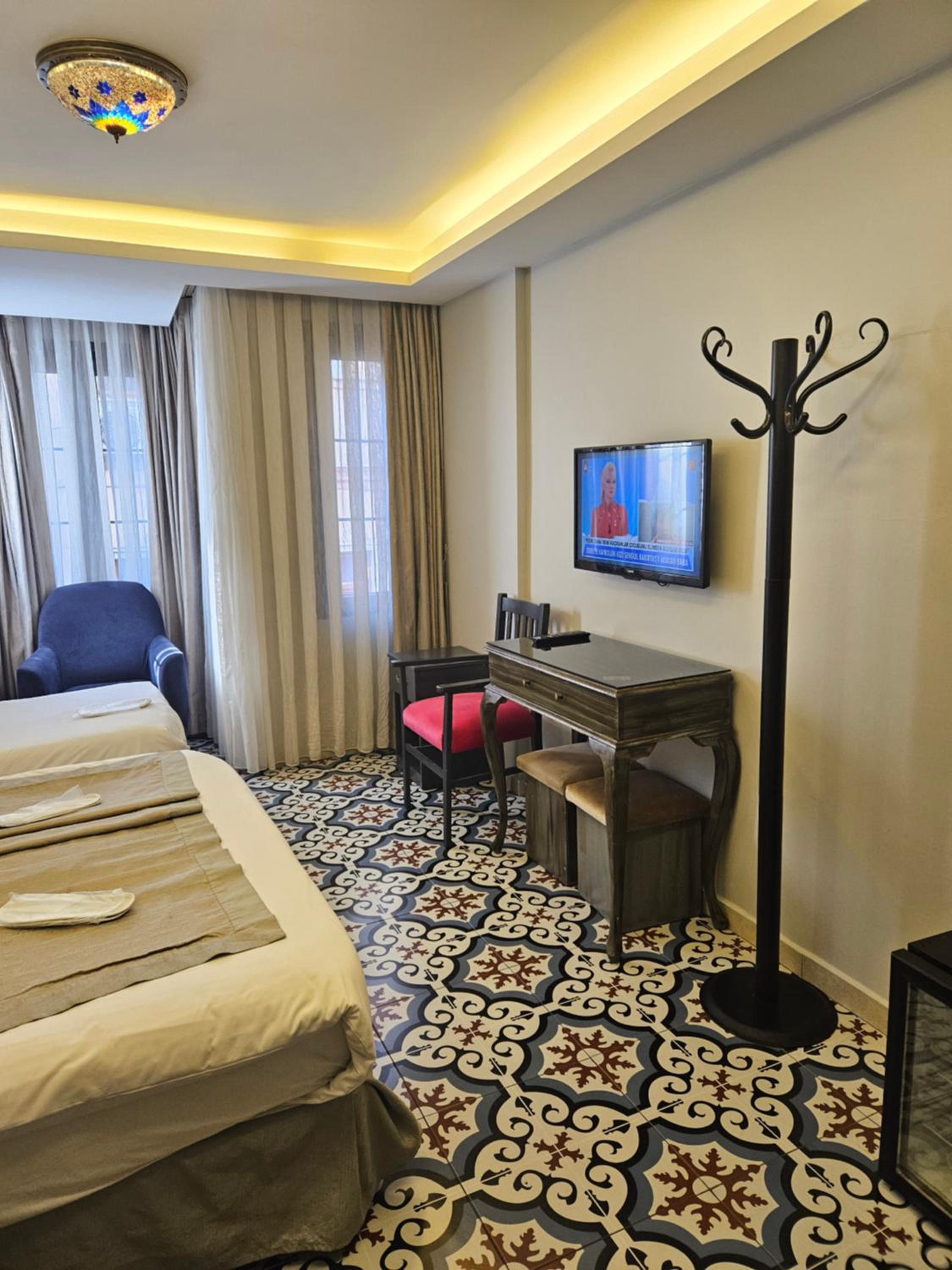 Superior Triple Room photo 3