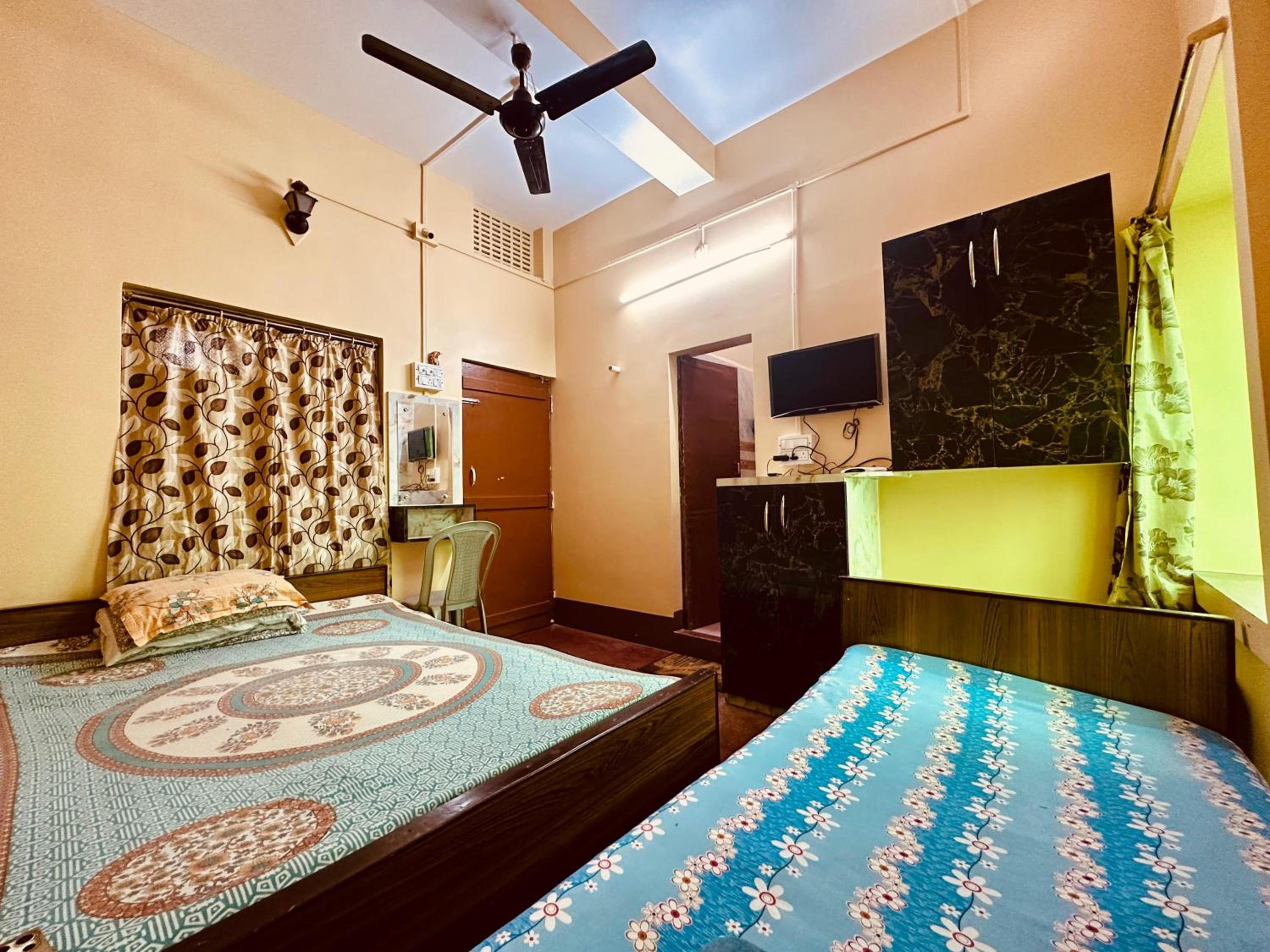 Economy Triple Room - Photo 2