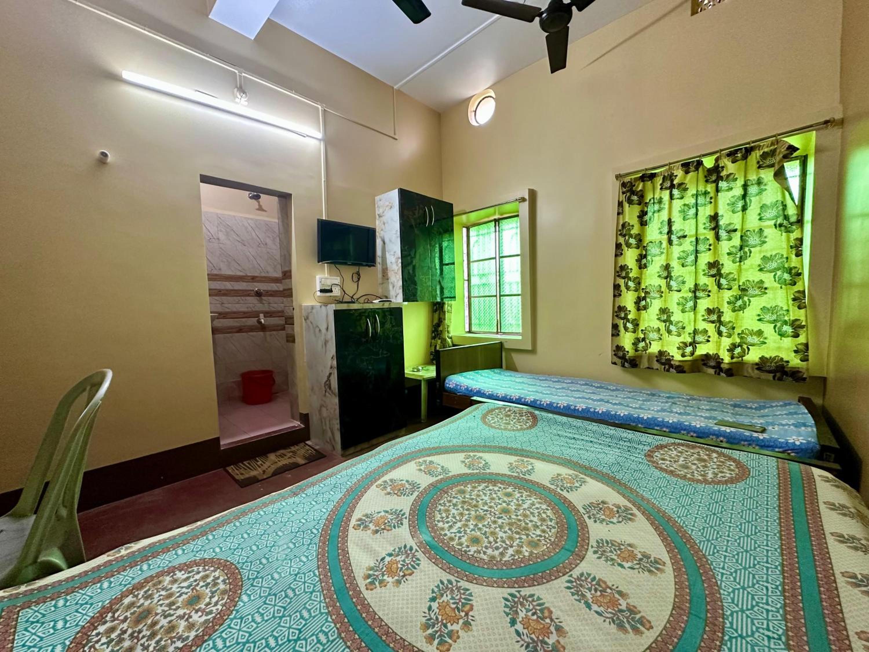 Economy Triple Room - Photo 1