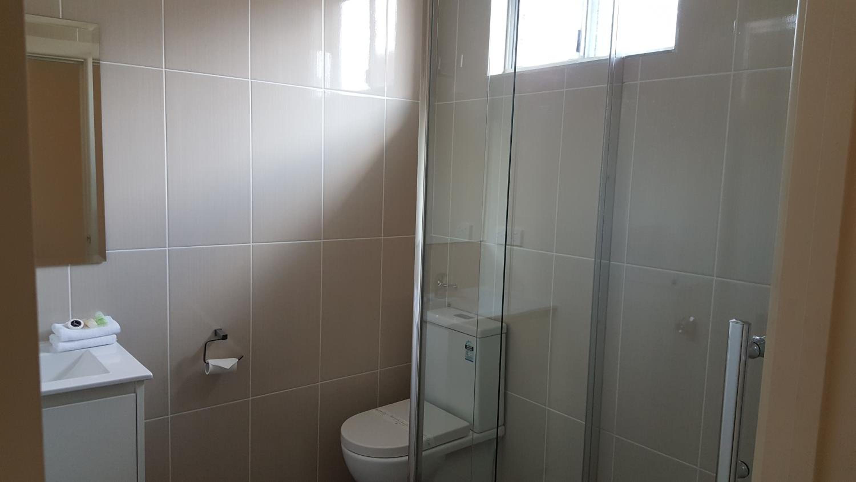 Deluxe Room - Photo 13