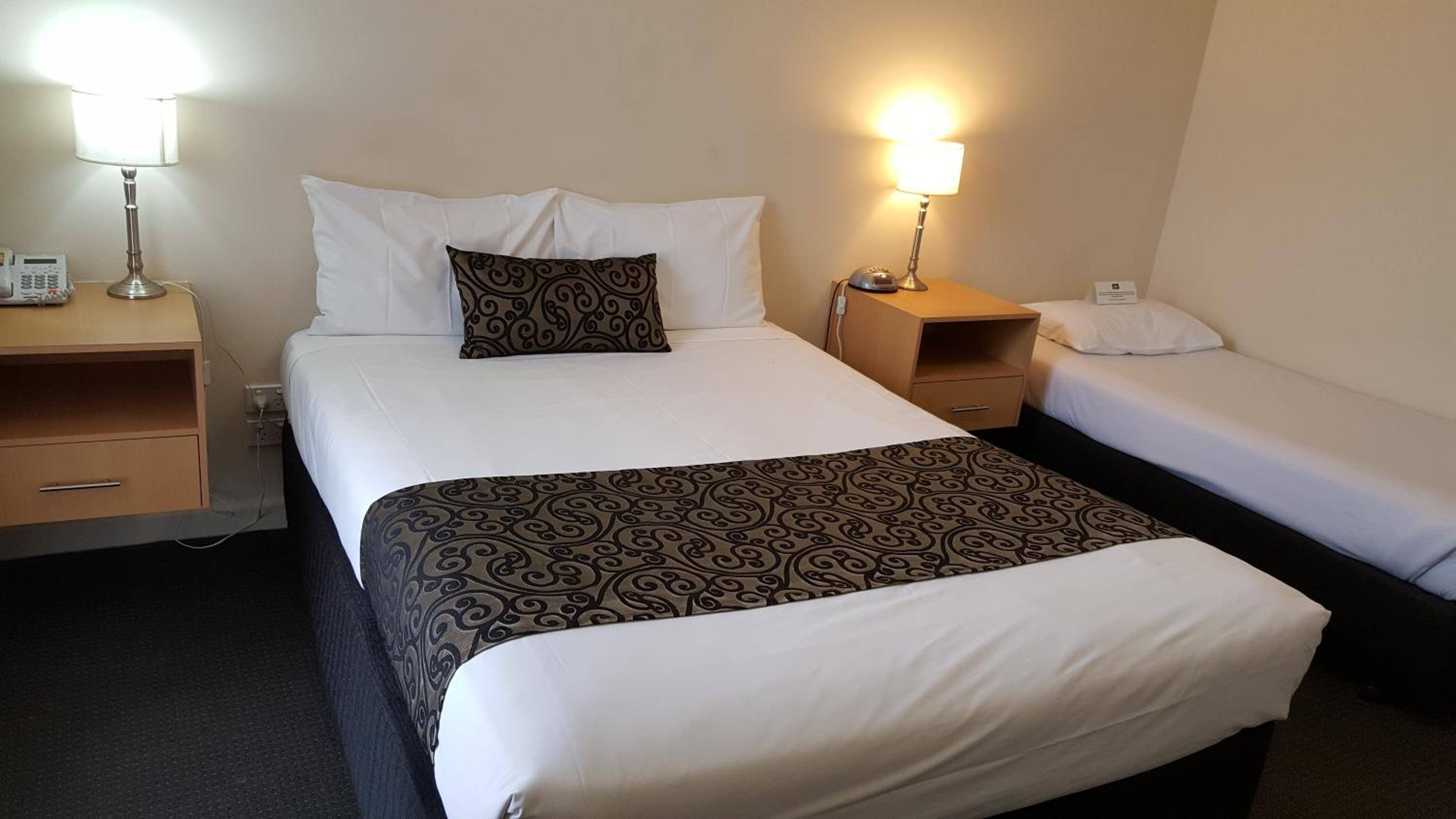 Deluxe Twin Room - Photo 14