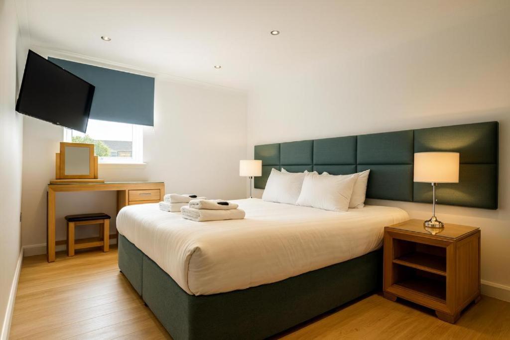 Two-Bedroom Deluxe Apartment