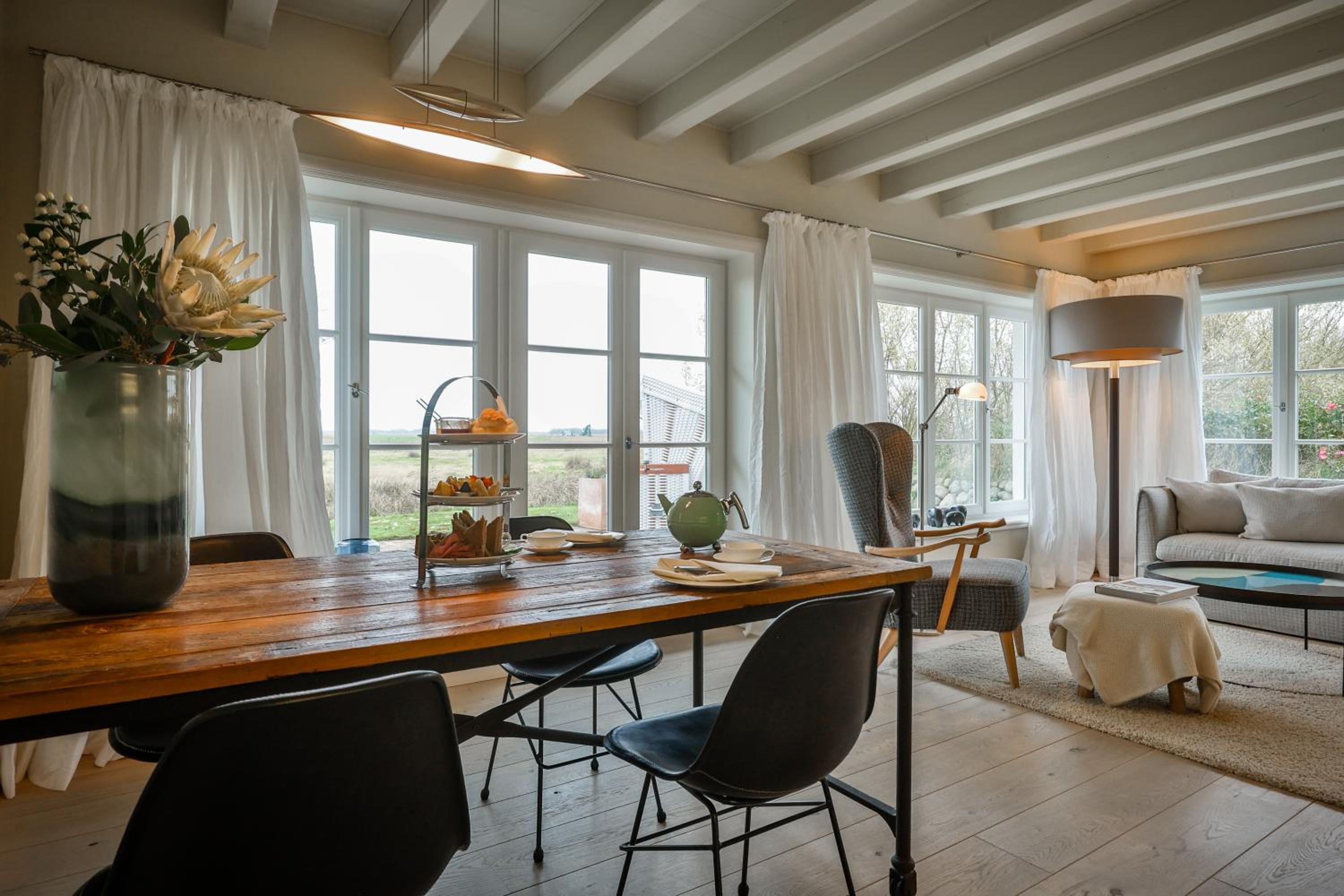 Suite with Garden View