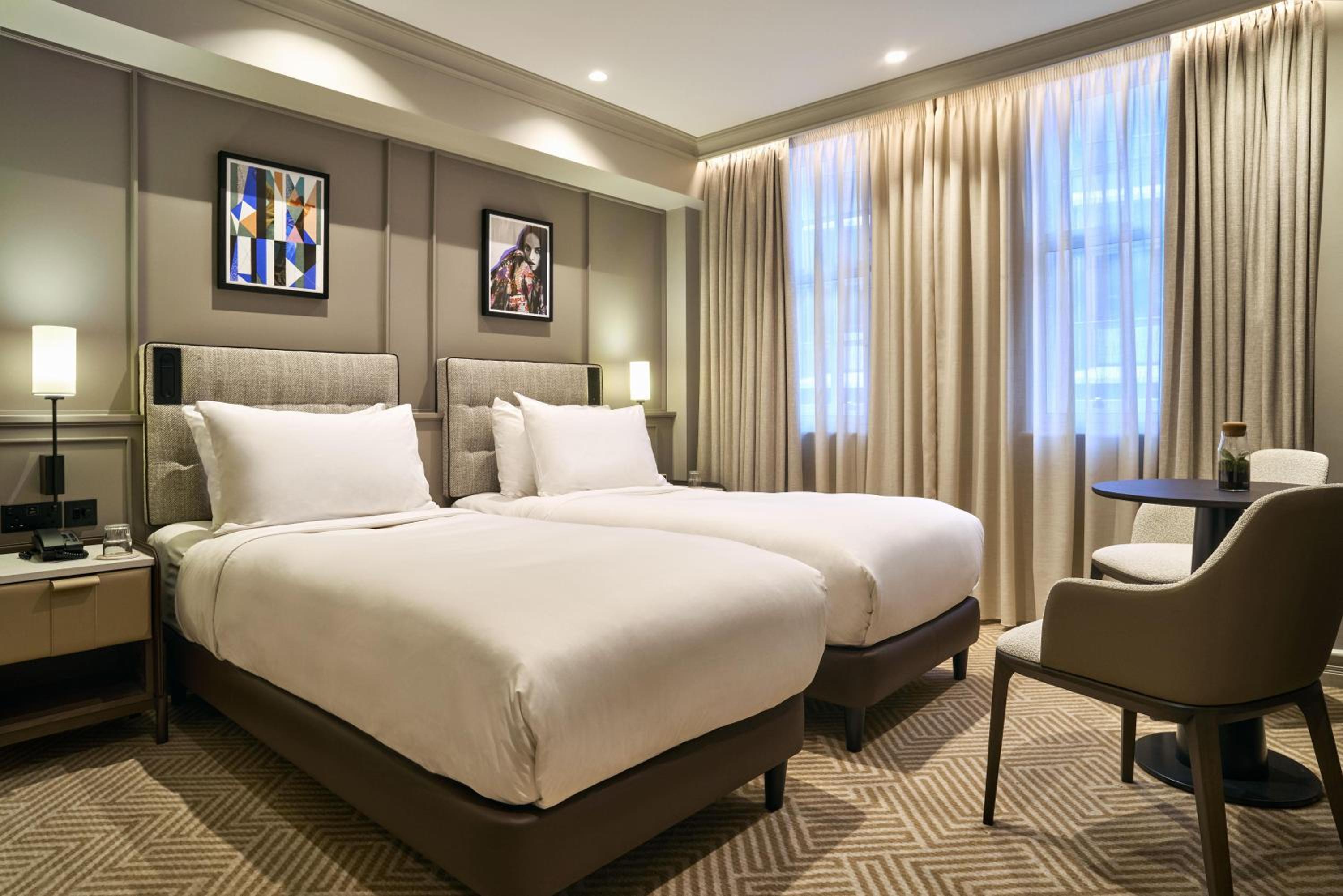Standard Twin Room photo 2