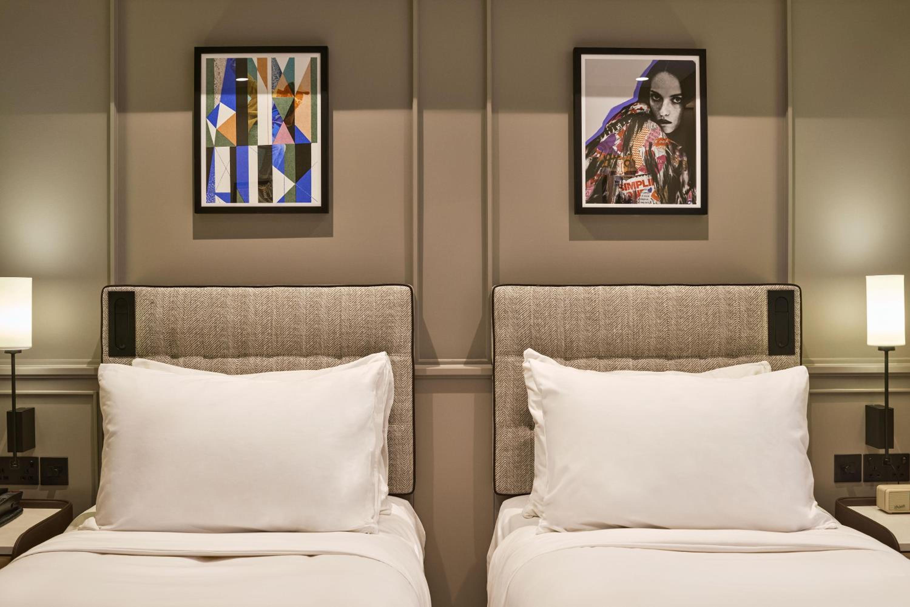Standard Twin Room photo 3