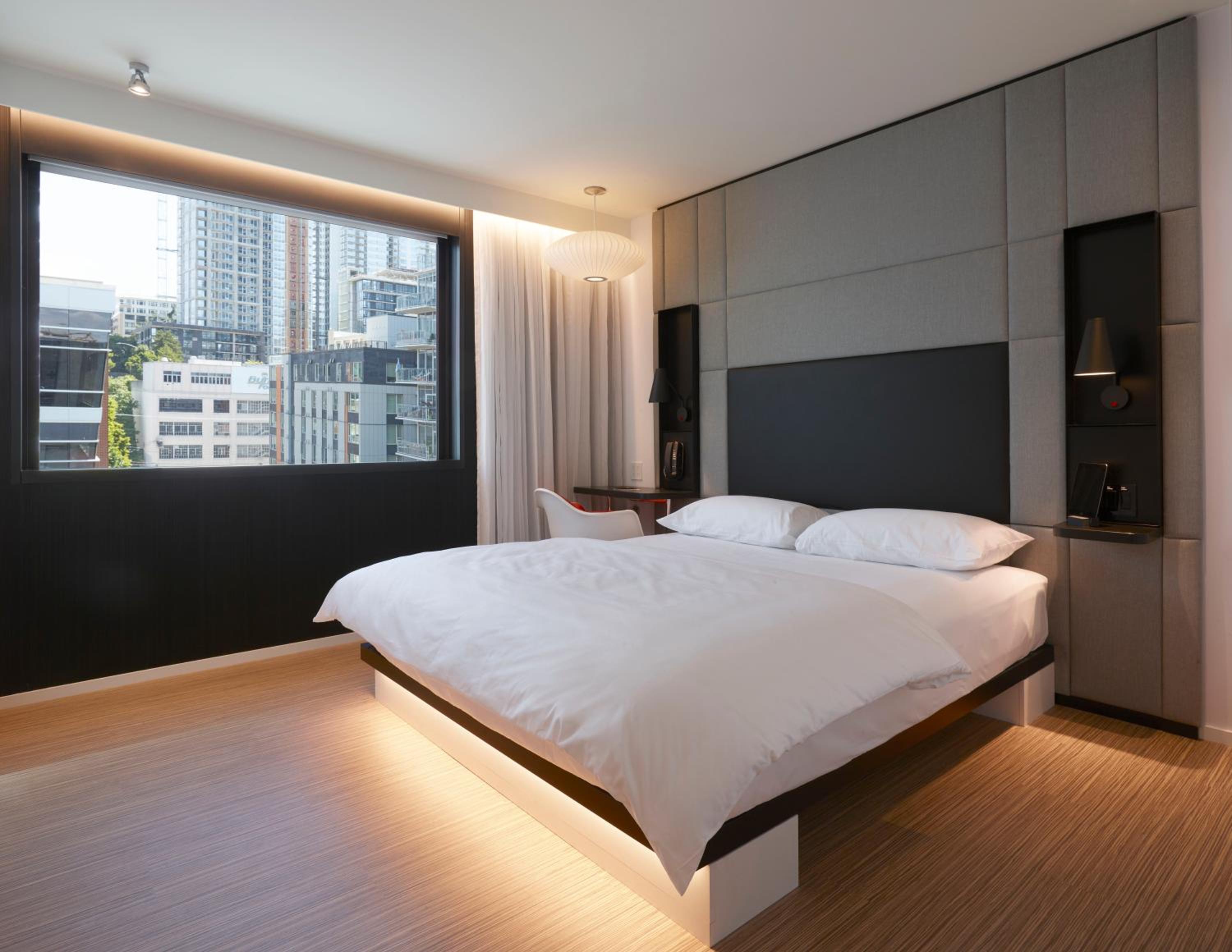 King Room - Accessible photo 3