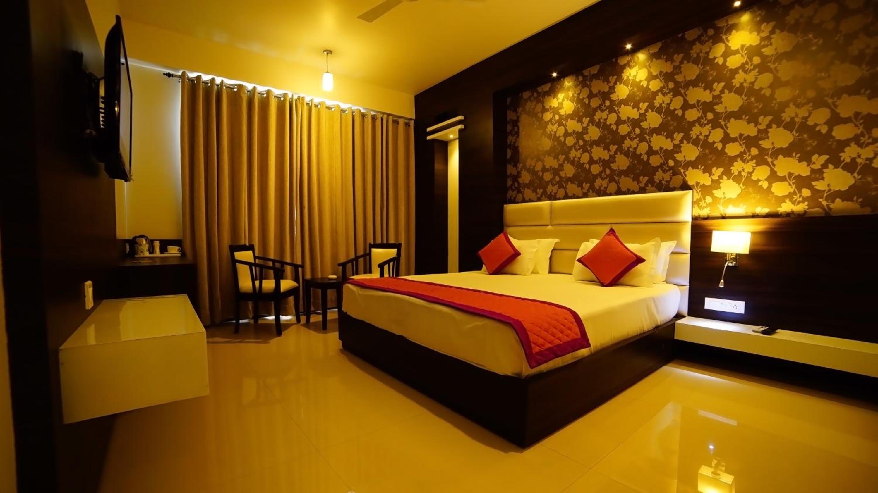 Deluxe Room - Photo 3
