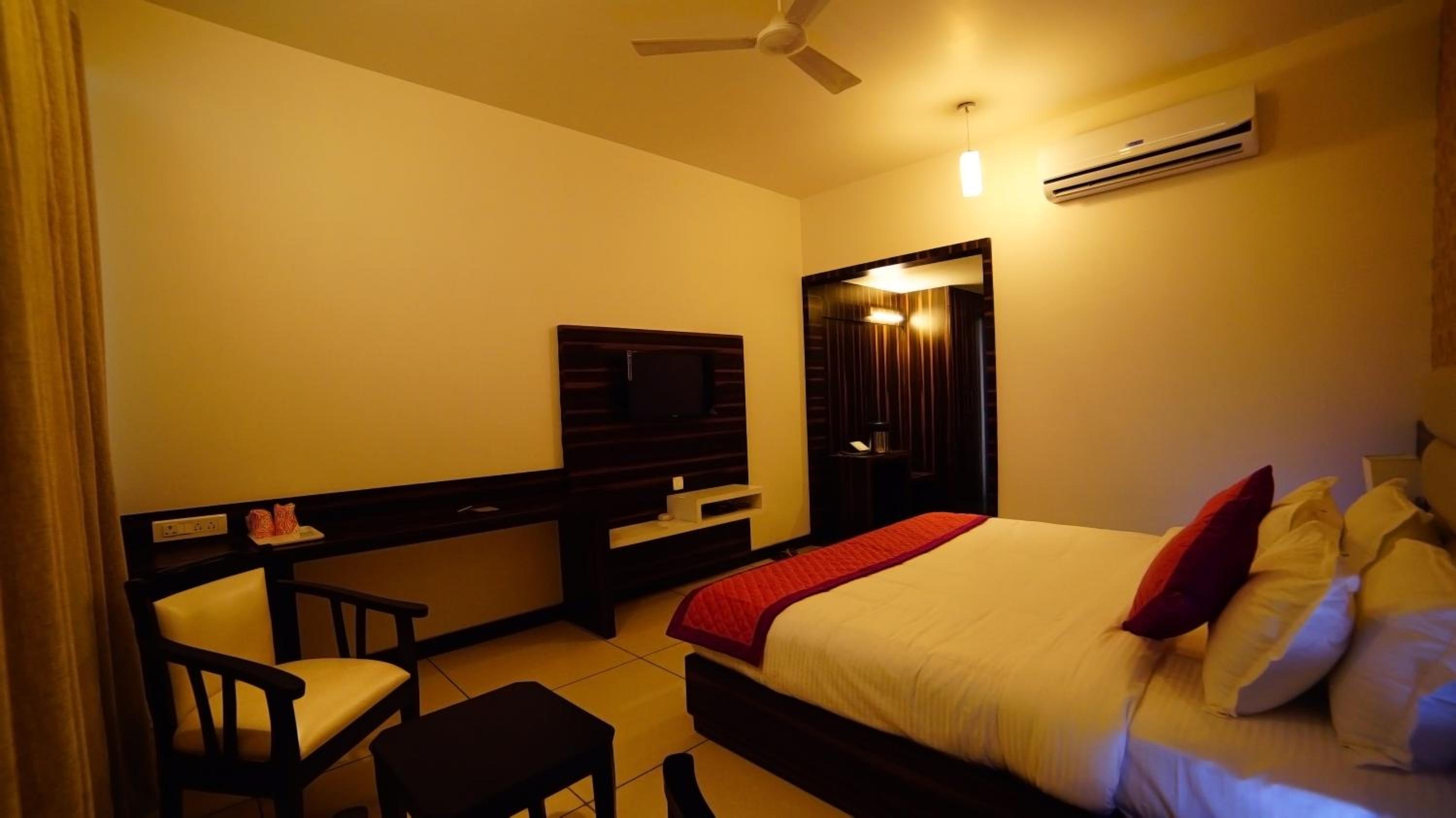 Deluxe Room - Photo 4