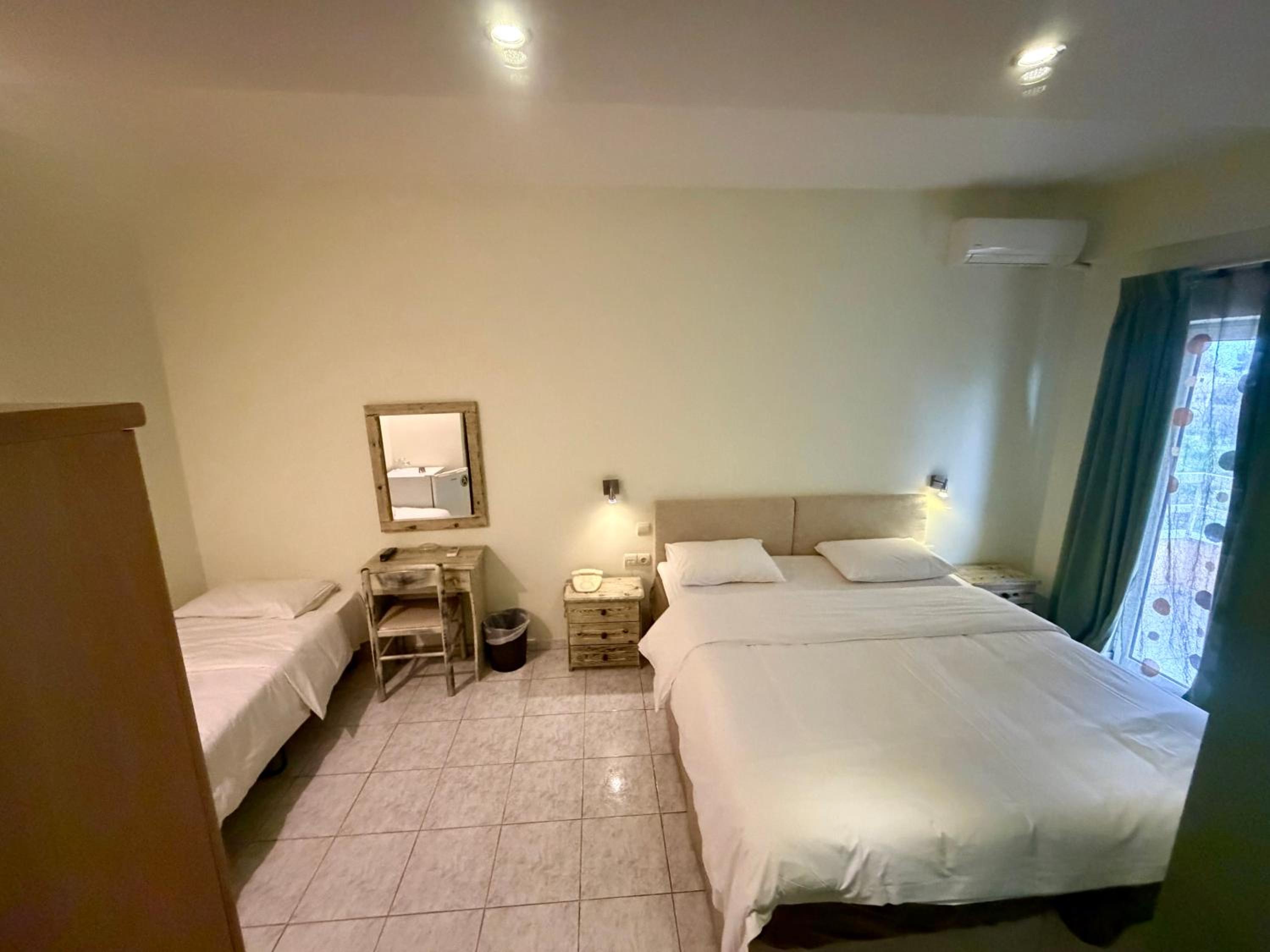 Classic Triple Room