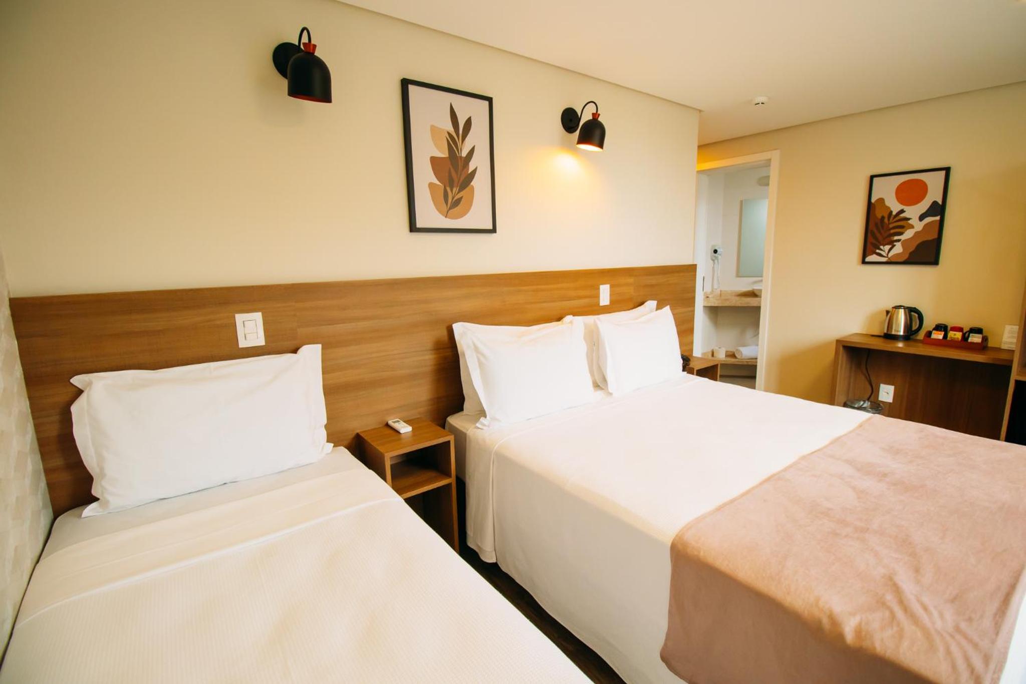 Triple Room with City View - Photo 2