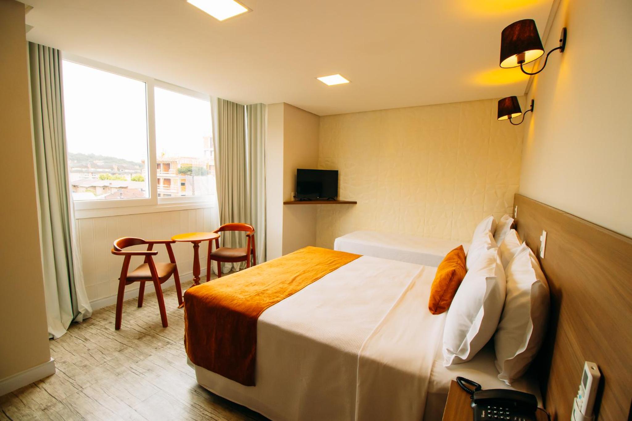Triple Room with City View - Photo 6