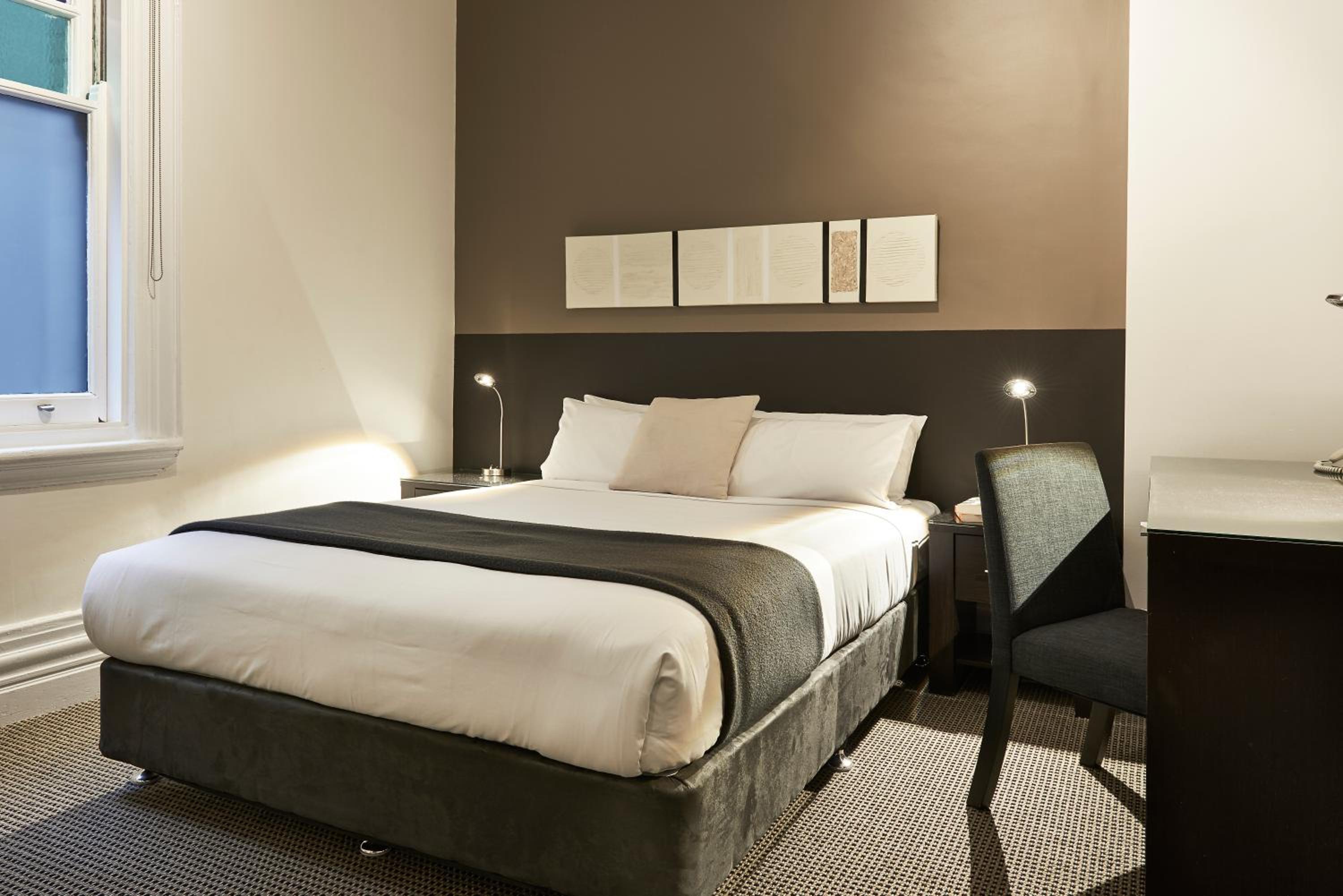 Standard Queen Room