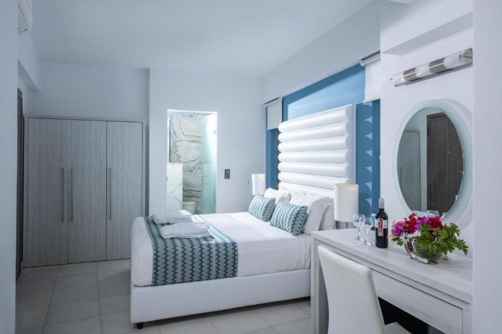 Deluxe Double or Twin Room with Sea View - Photo 5