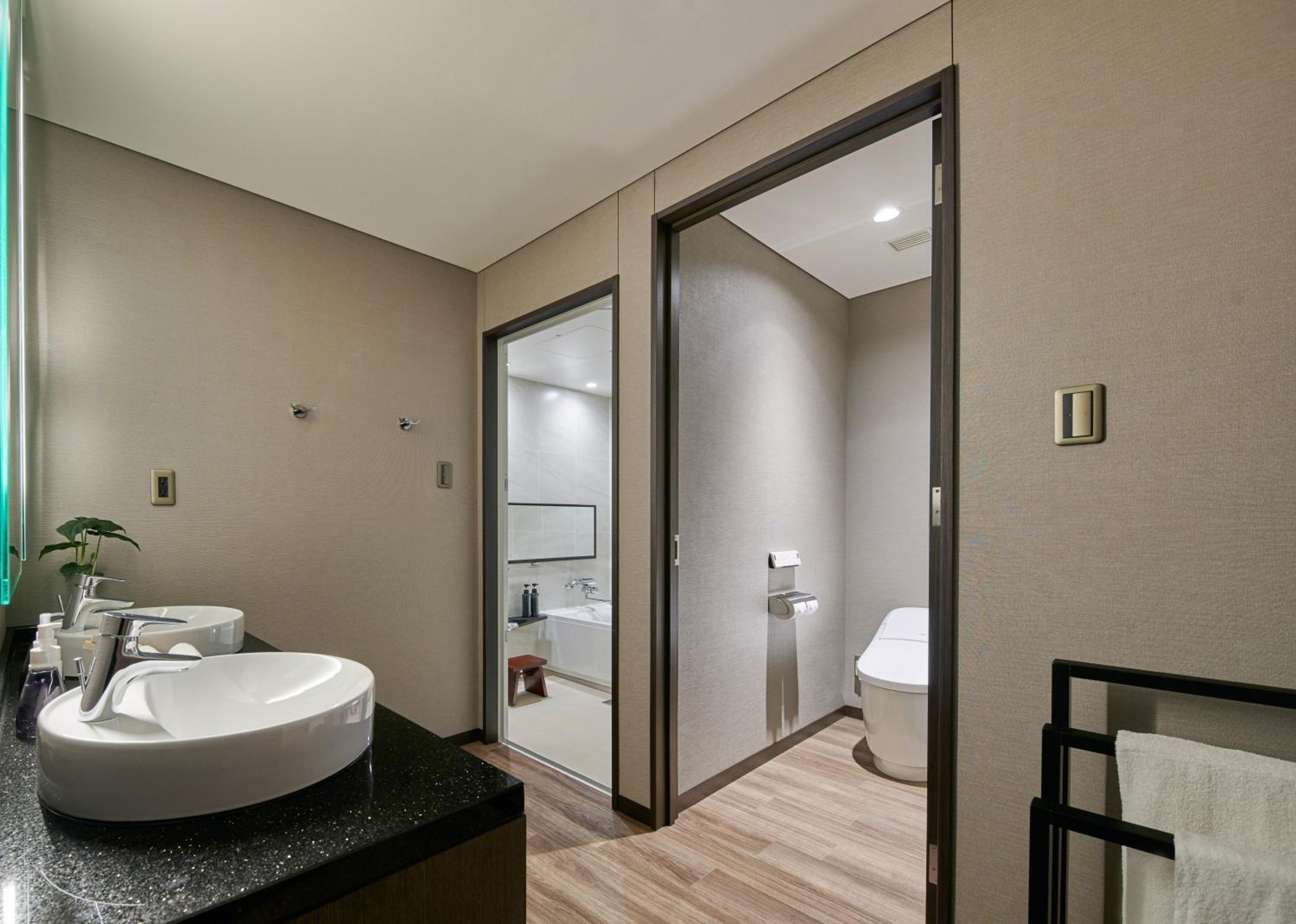 Three-Bedroom King Suite with Annupuri View - Photo 2