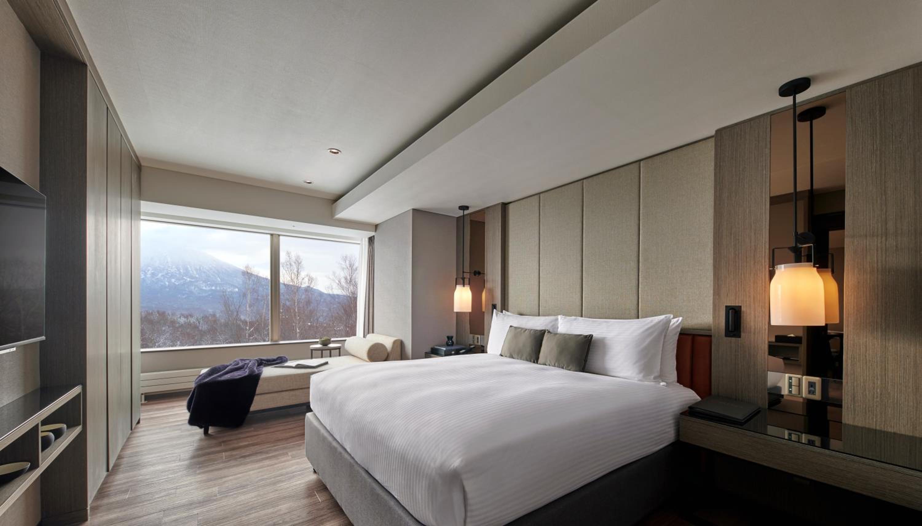 Two-Bedroom King Suite with Yotei View
