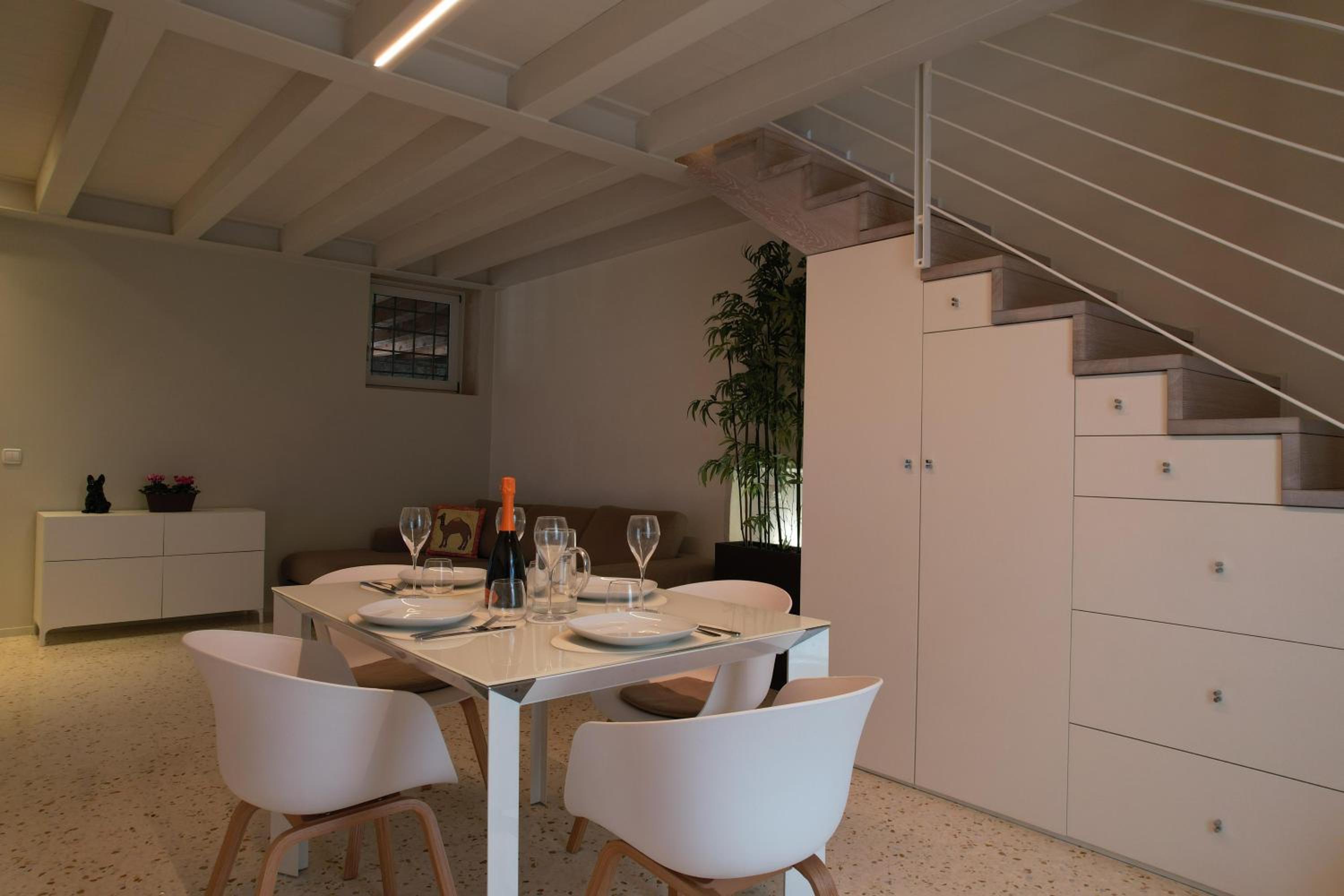 Two-Bedroom Deluxe Apartment with Balcony photo 2