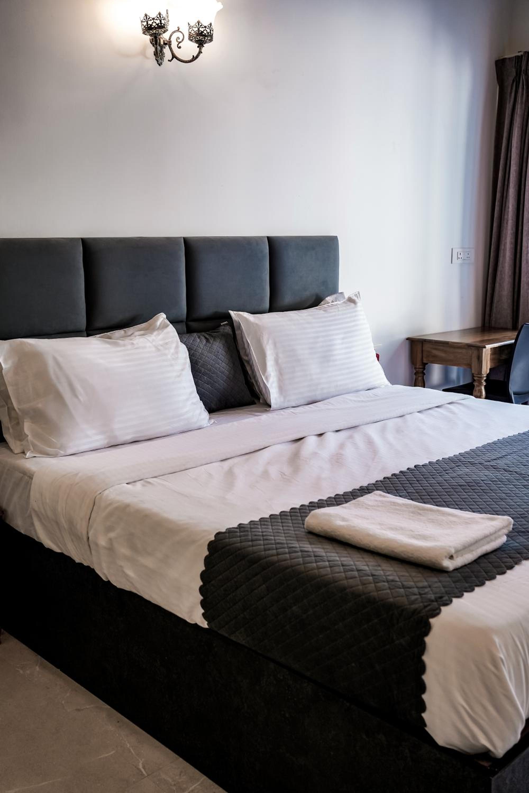 Superior Double Room - Photo 4