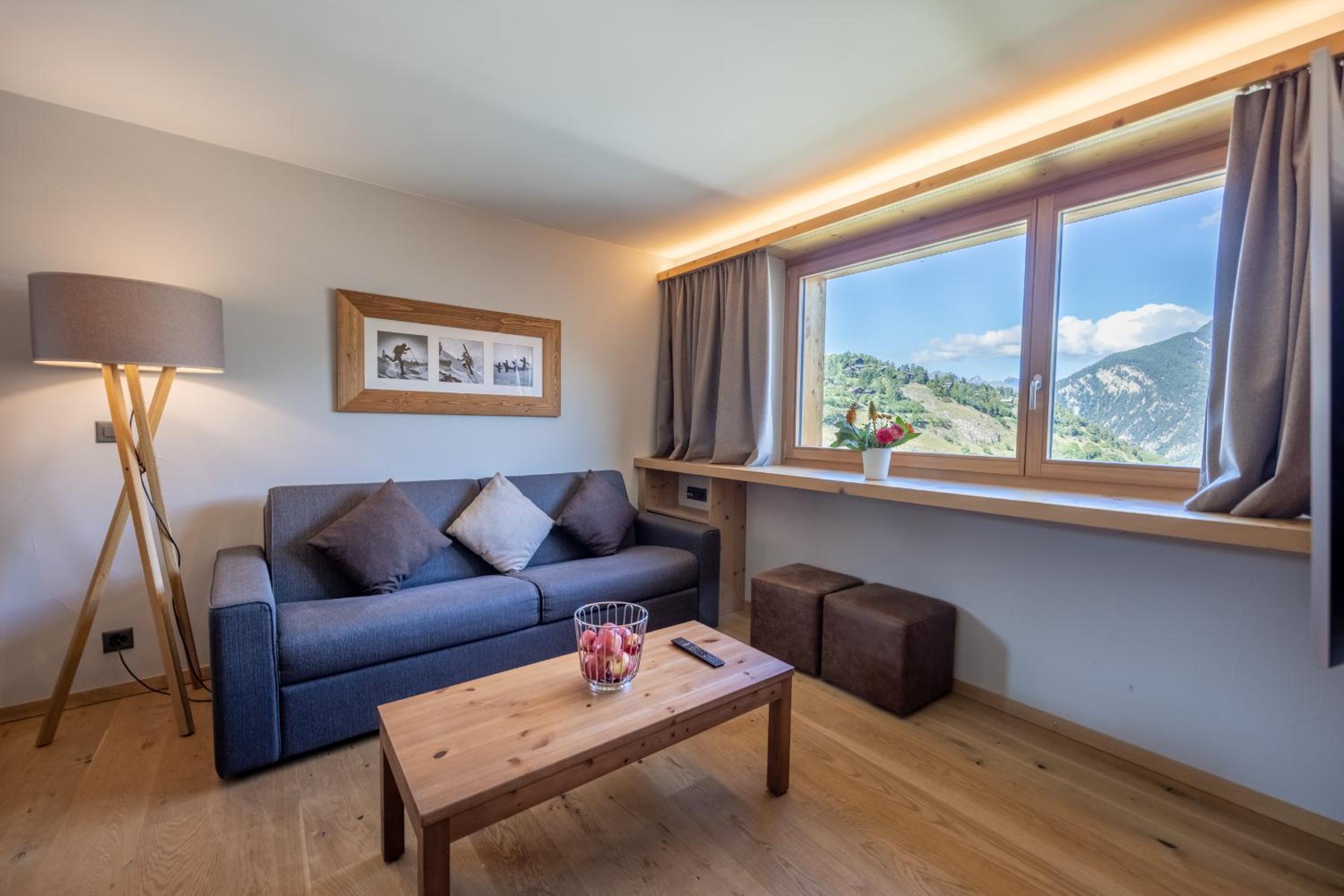 Superior Two-Bedroom Apartment (6 People) photo 1