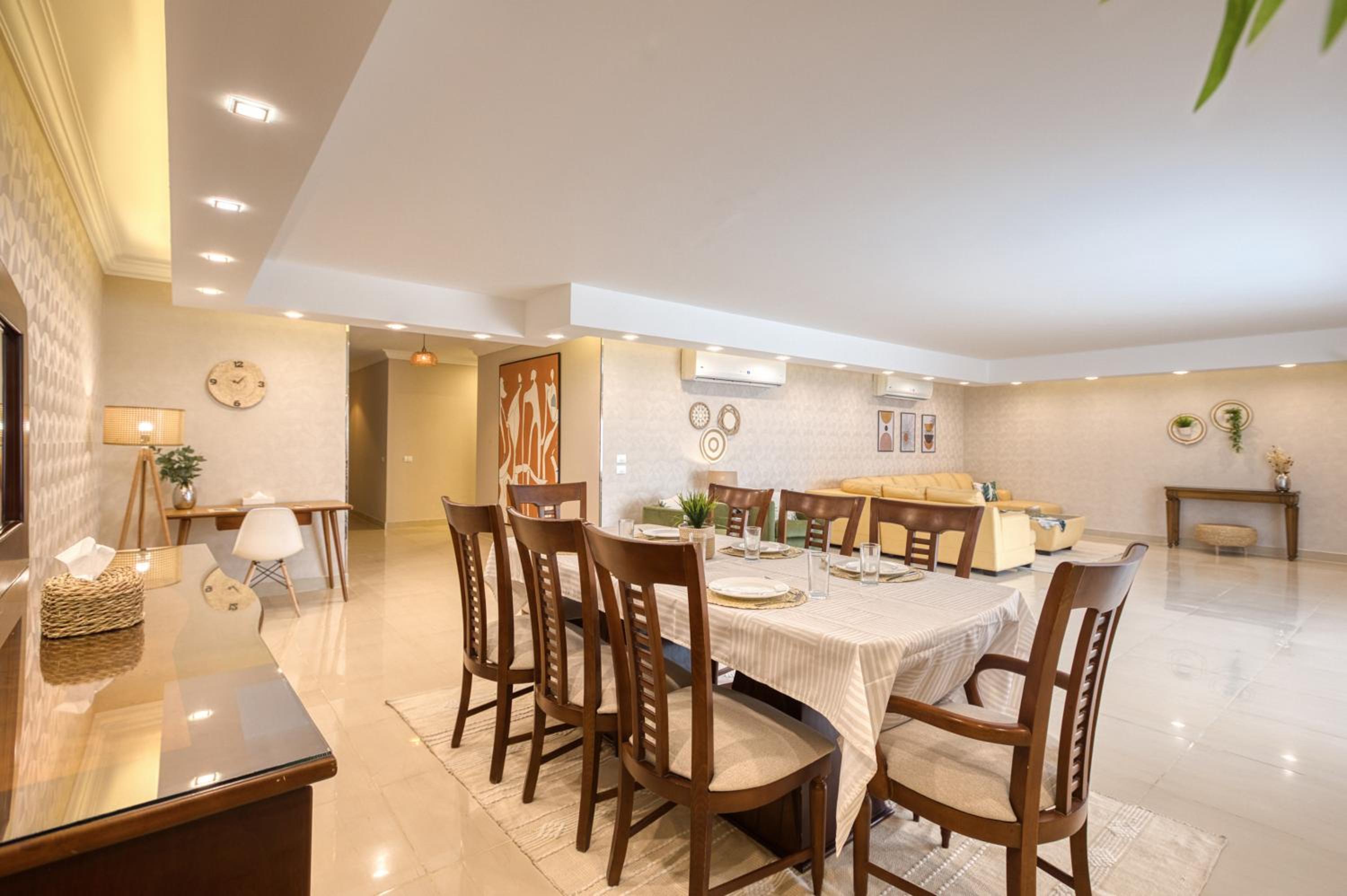 Three-Bedroom Apartment - Photo 13
