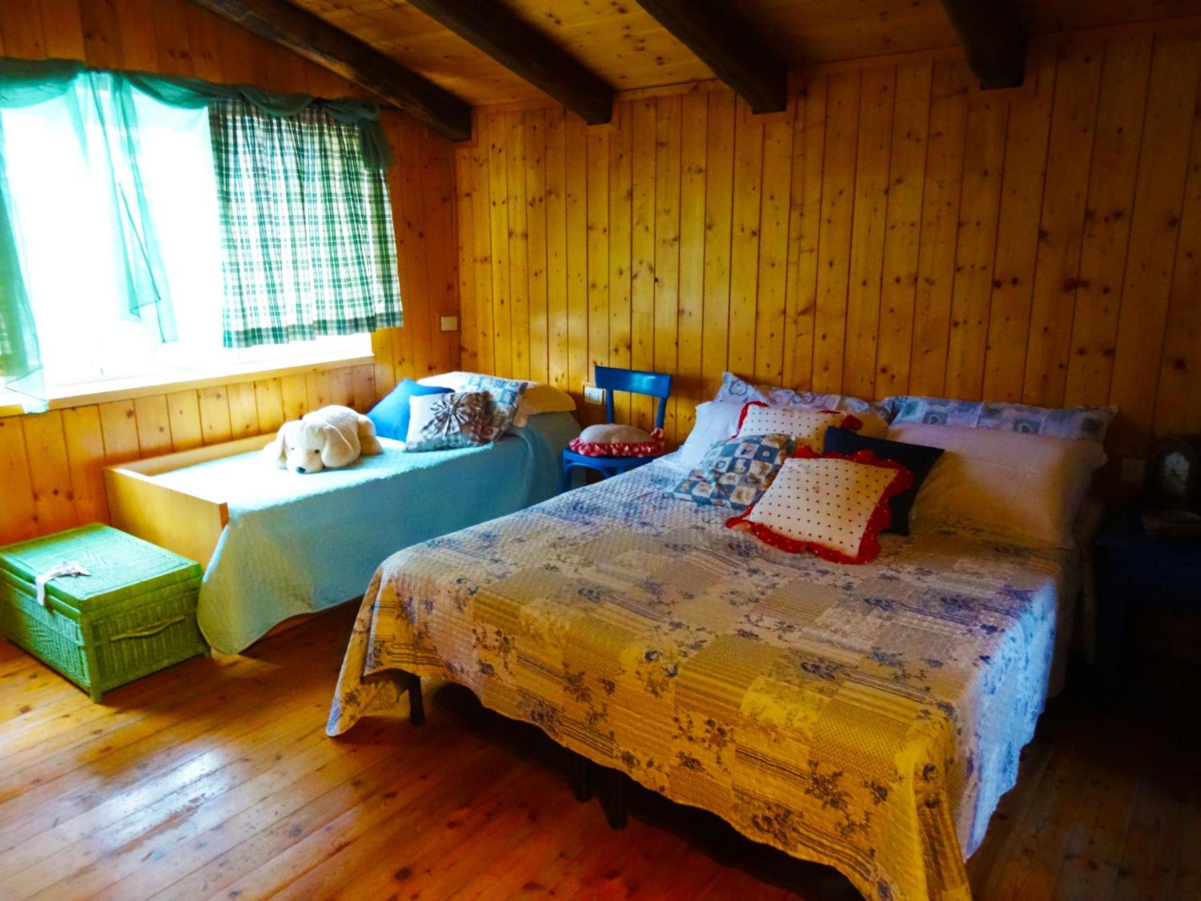 Triple Room with Private Bathroom - Photo 2