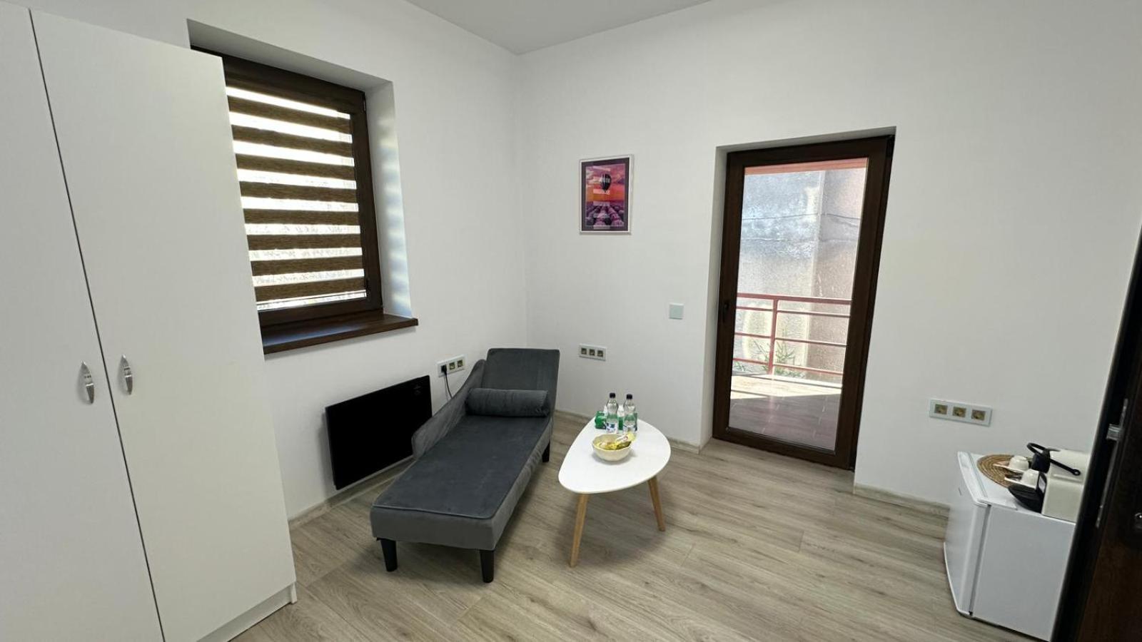 Deluxe Room (2 Adults + 1 Child) photo 1