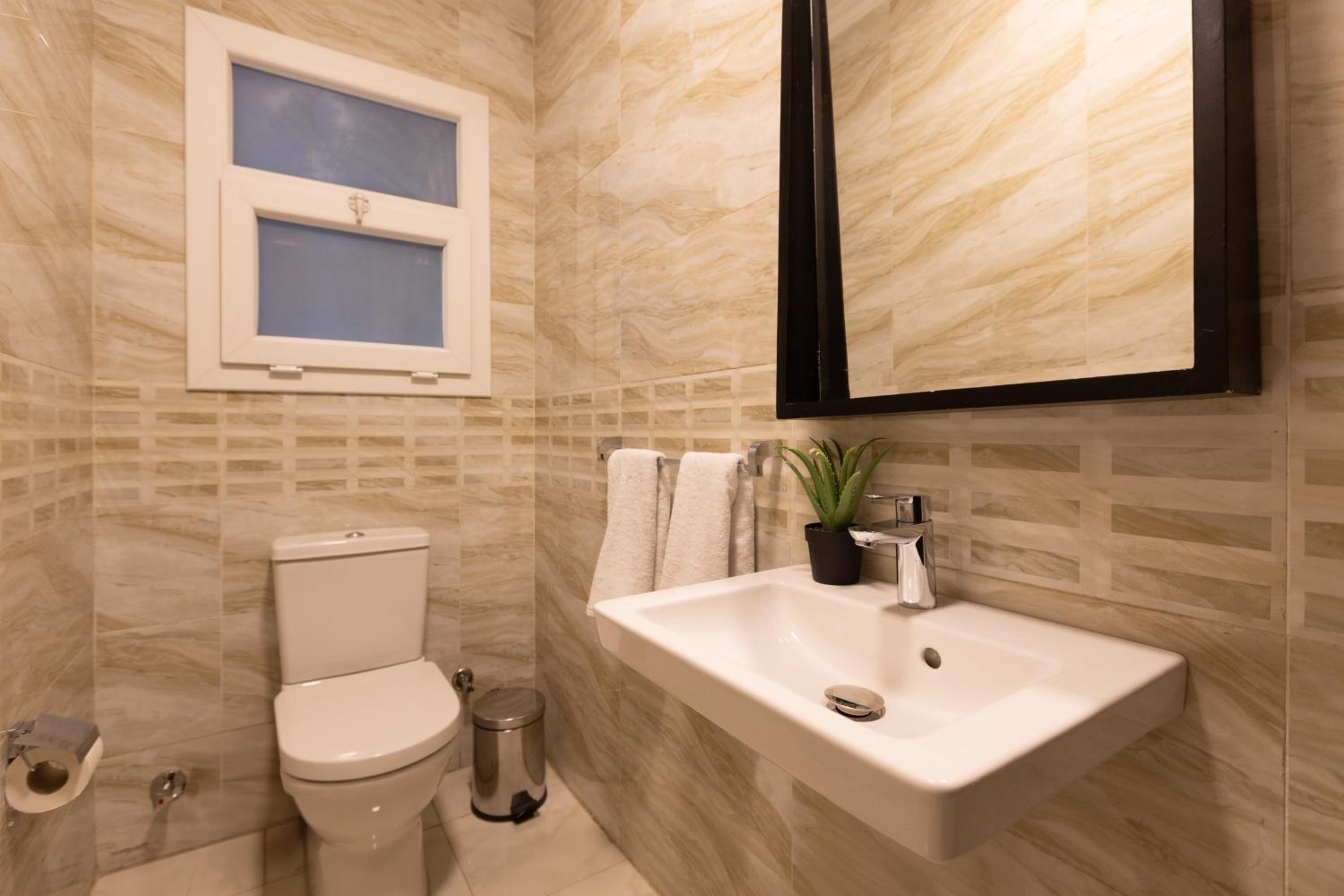 Three-Bedroom Apartment - Photo 7