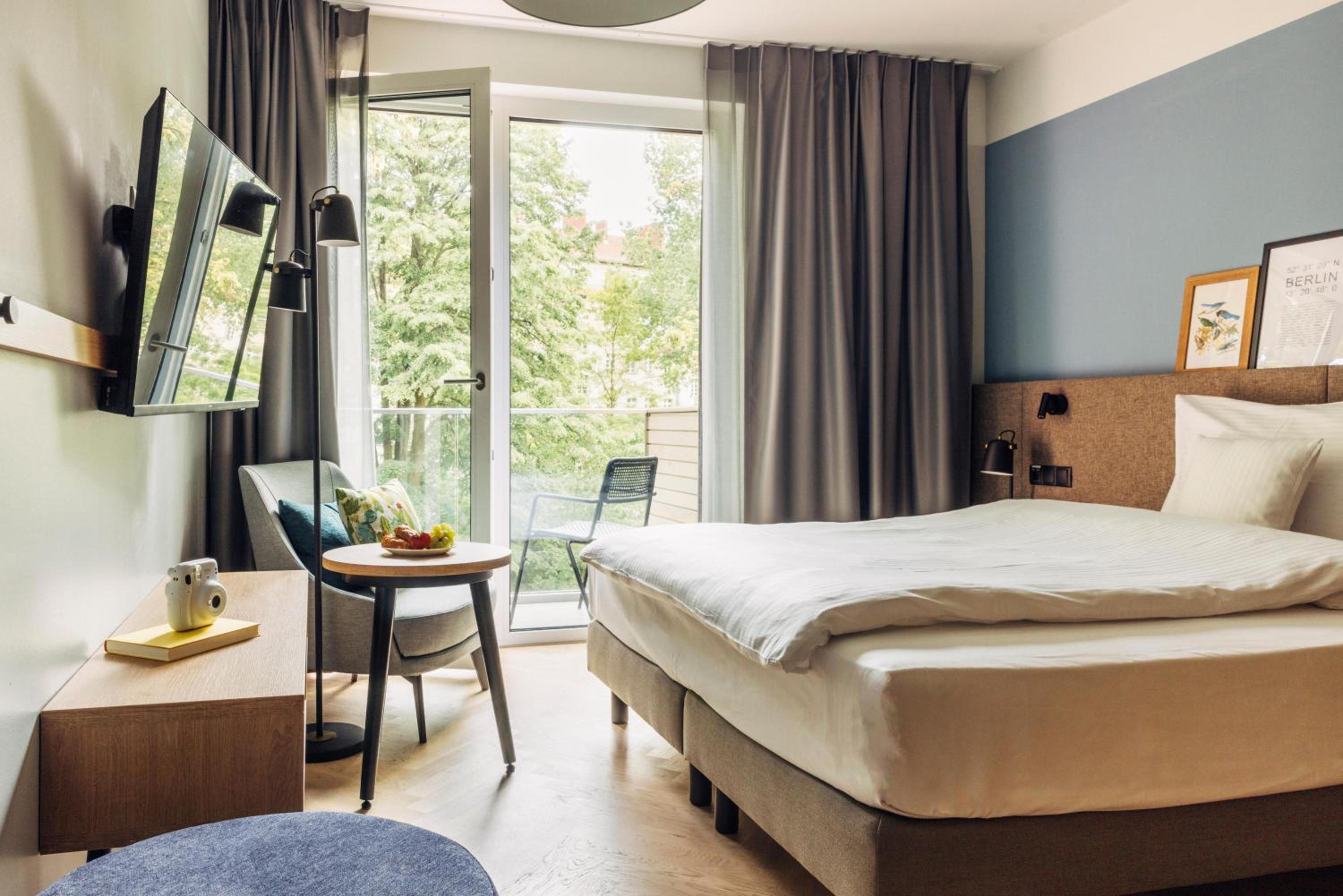 Double or Twin Room with Garden View photo 2