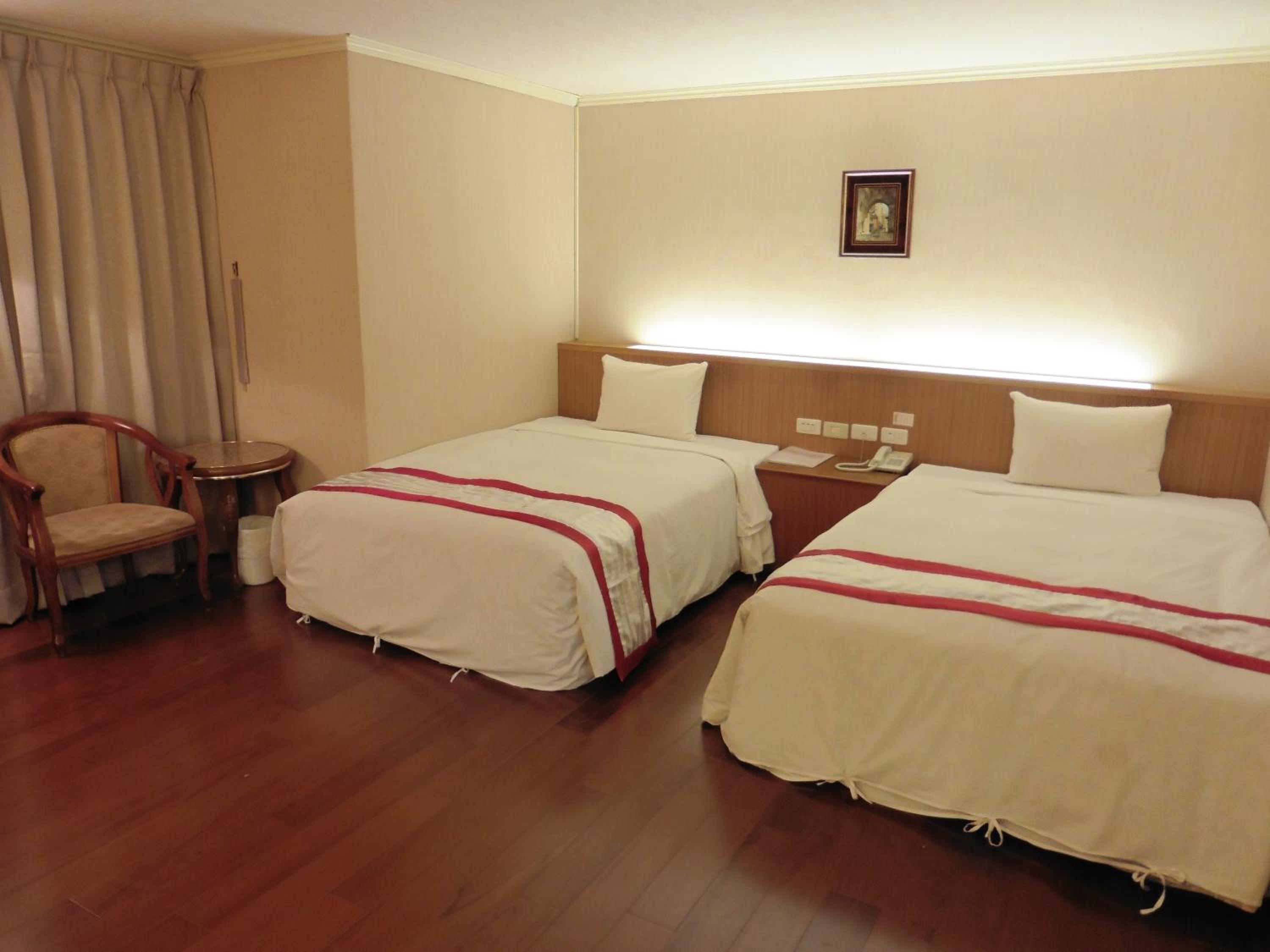 Deluxe Twin Room photo 1