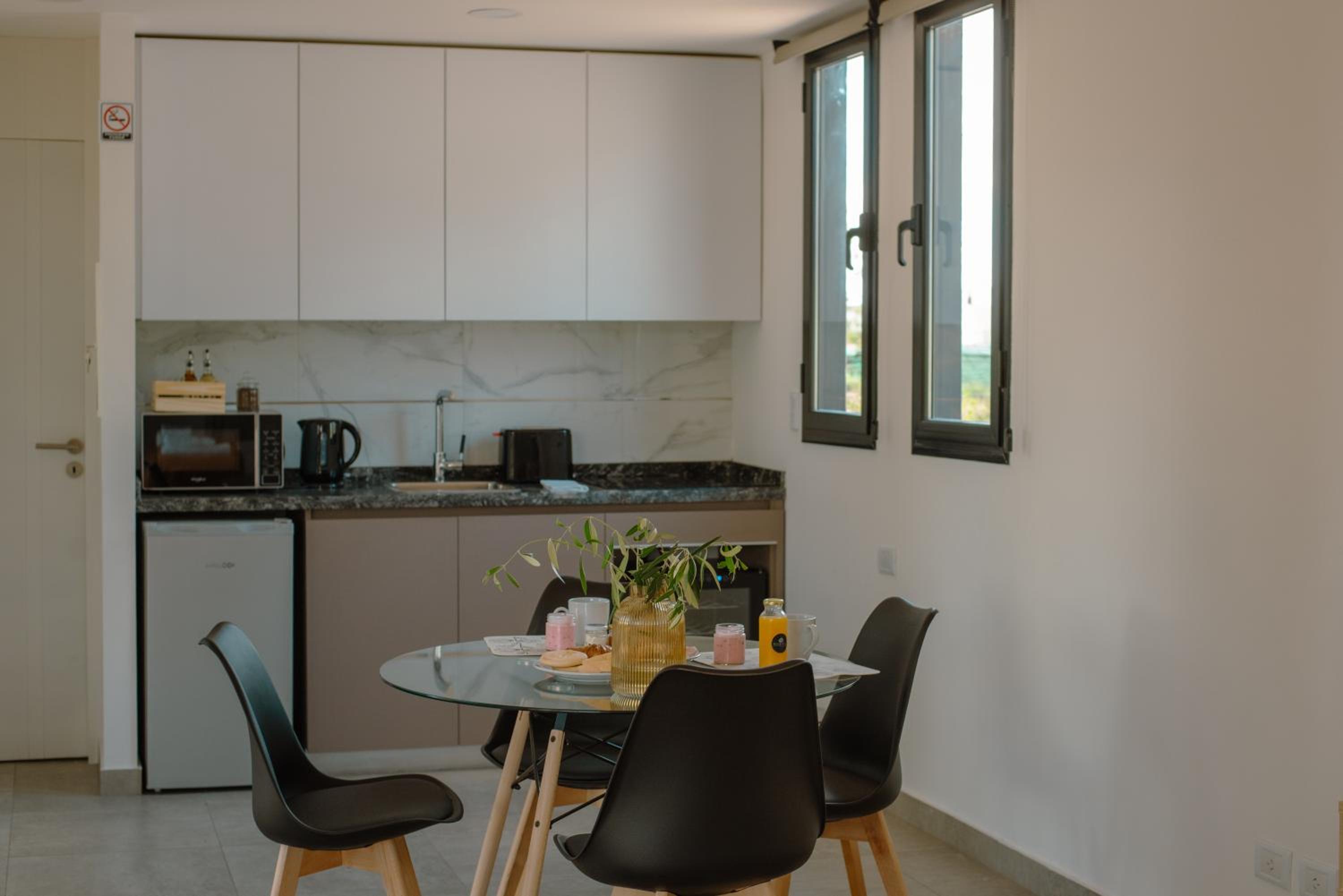 Studio Apartment with One Double Bed photo 1