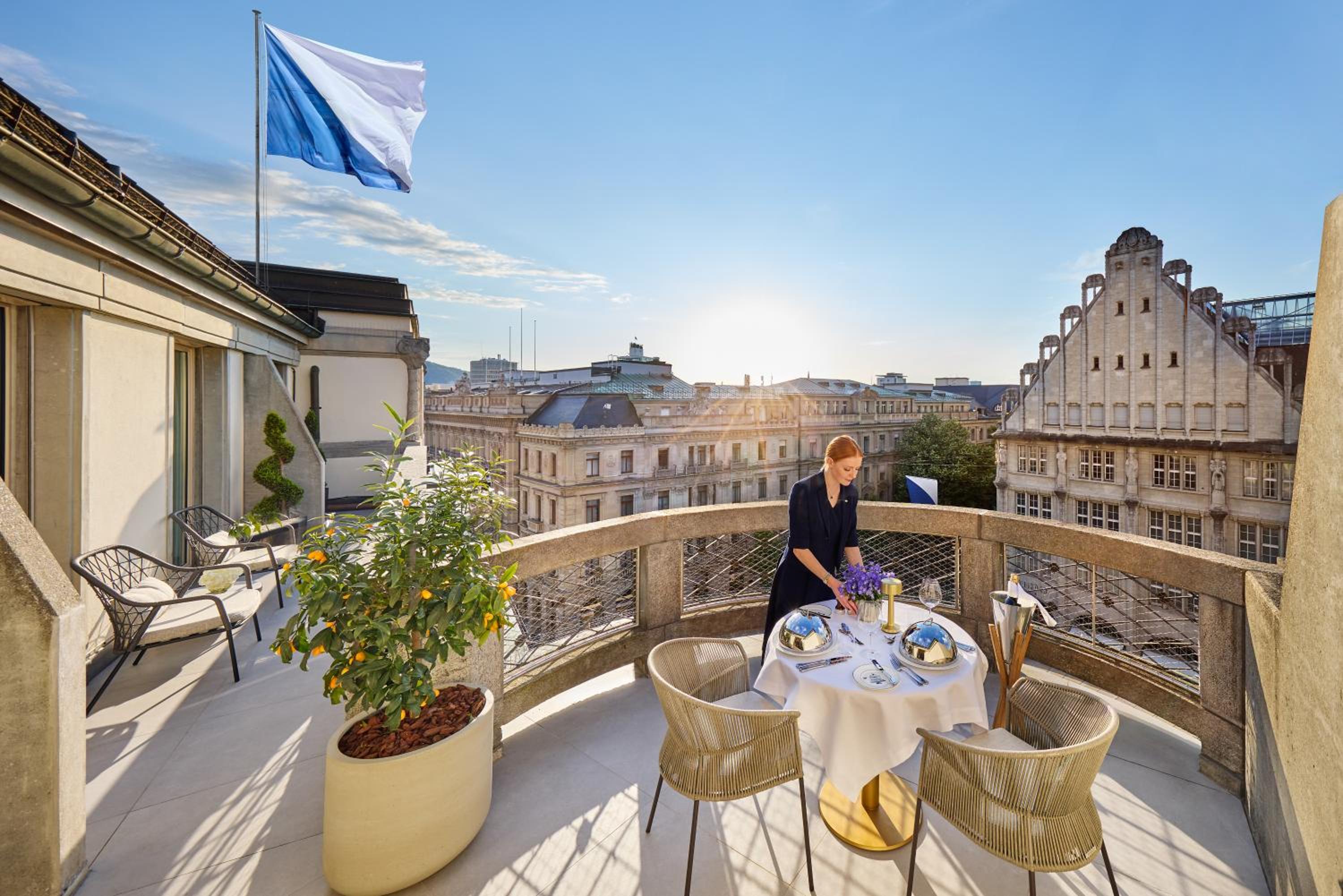 Mandarin Rooftop Suite