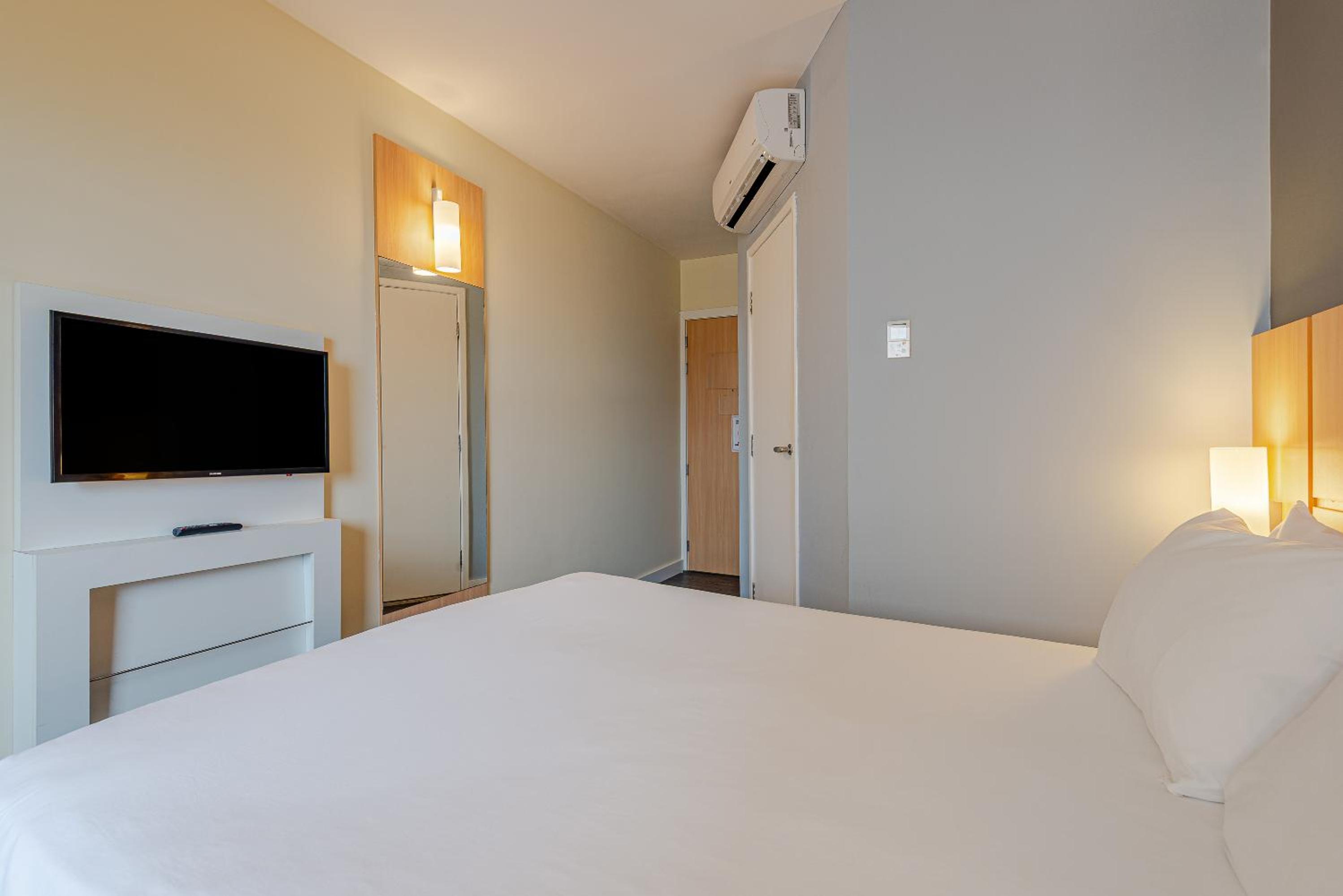 Standard Double Room photo 3
