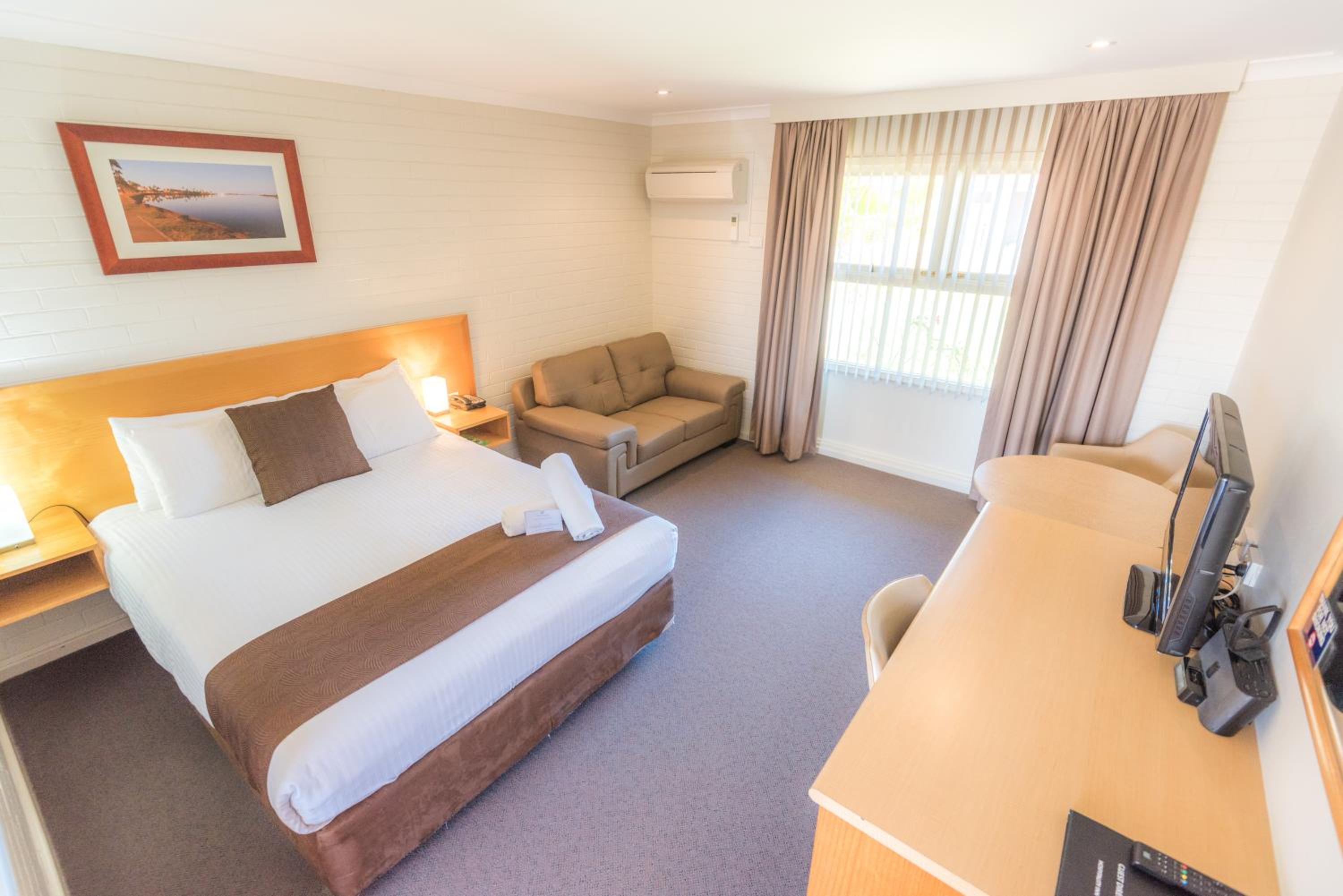 Executive Queen Room - Photo 5