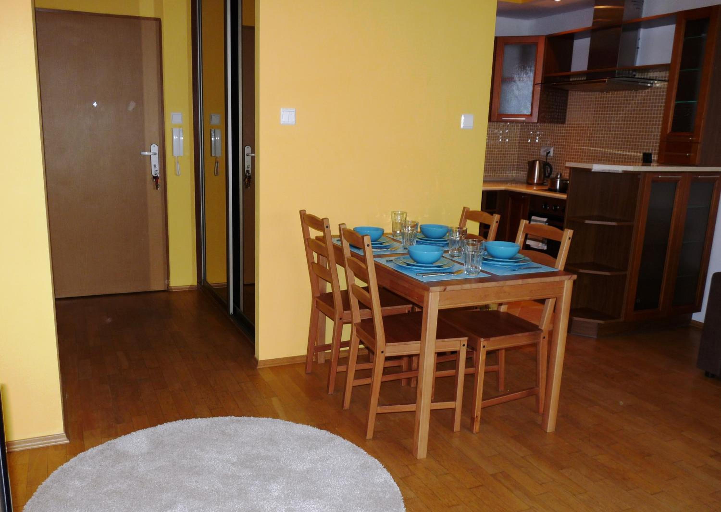 One-Bedroom Apartment - Photo 12