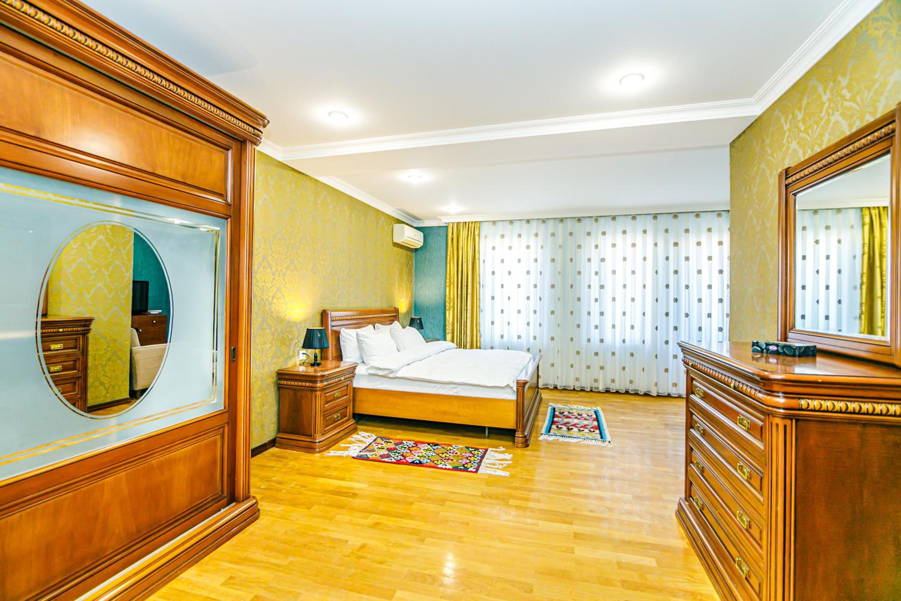 Deluxe Suite photo 1