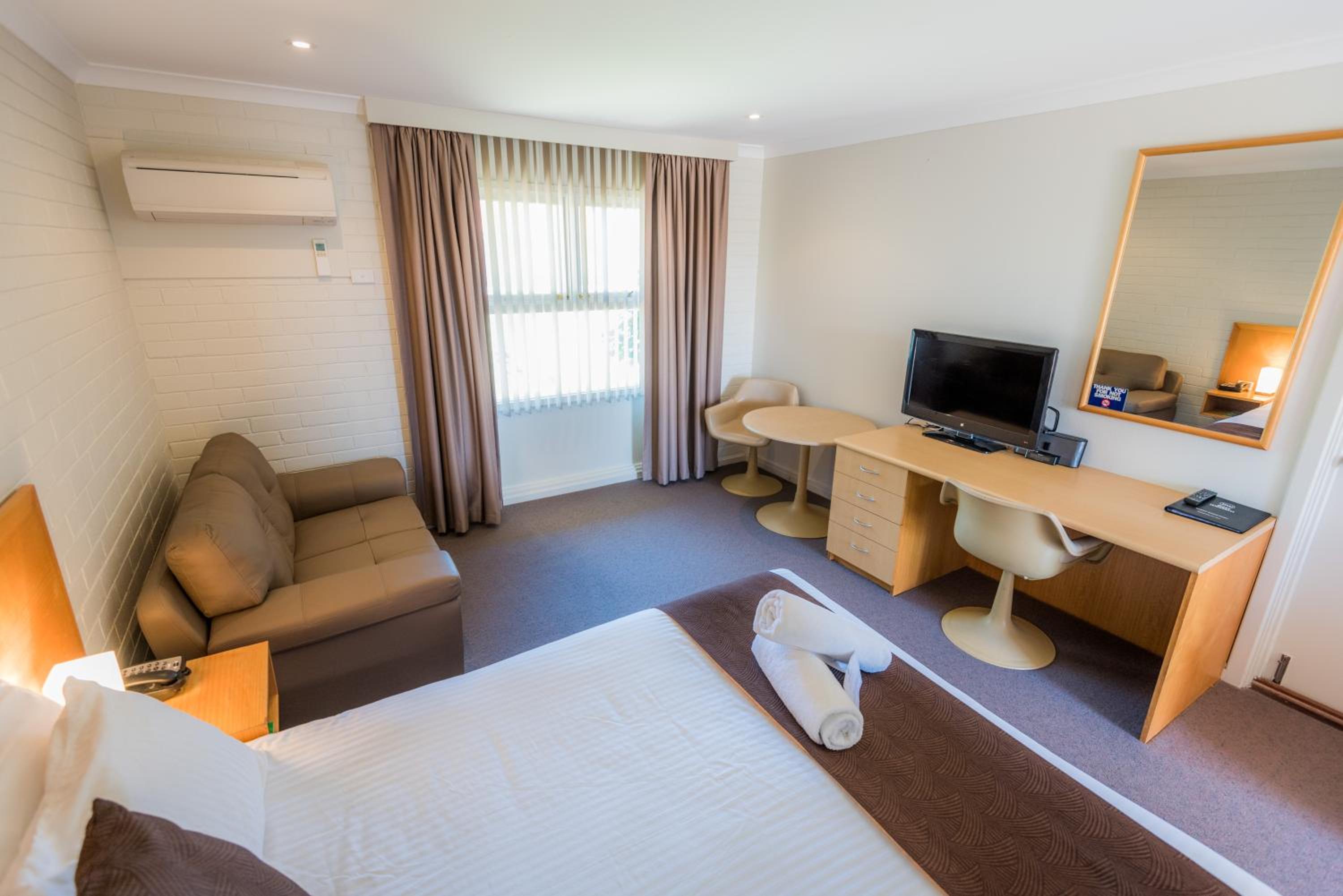 Executive Queen Room - Photo 2
