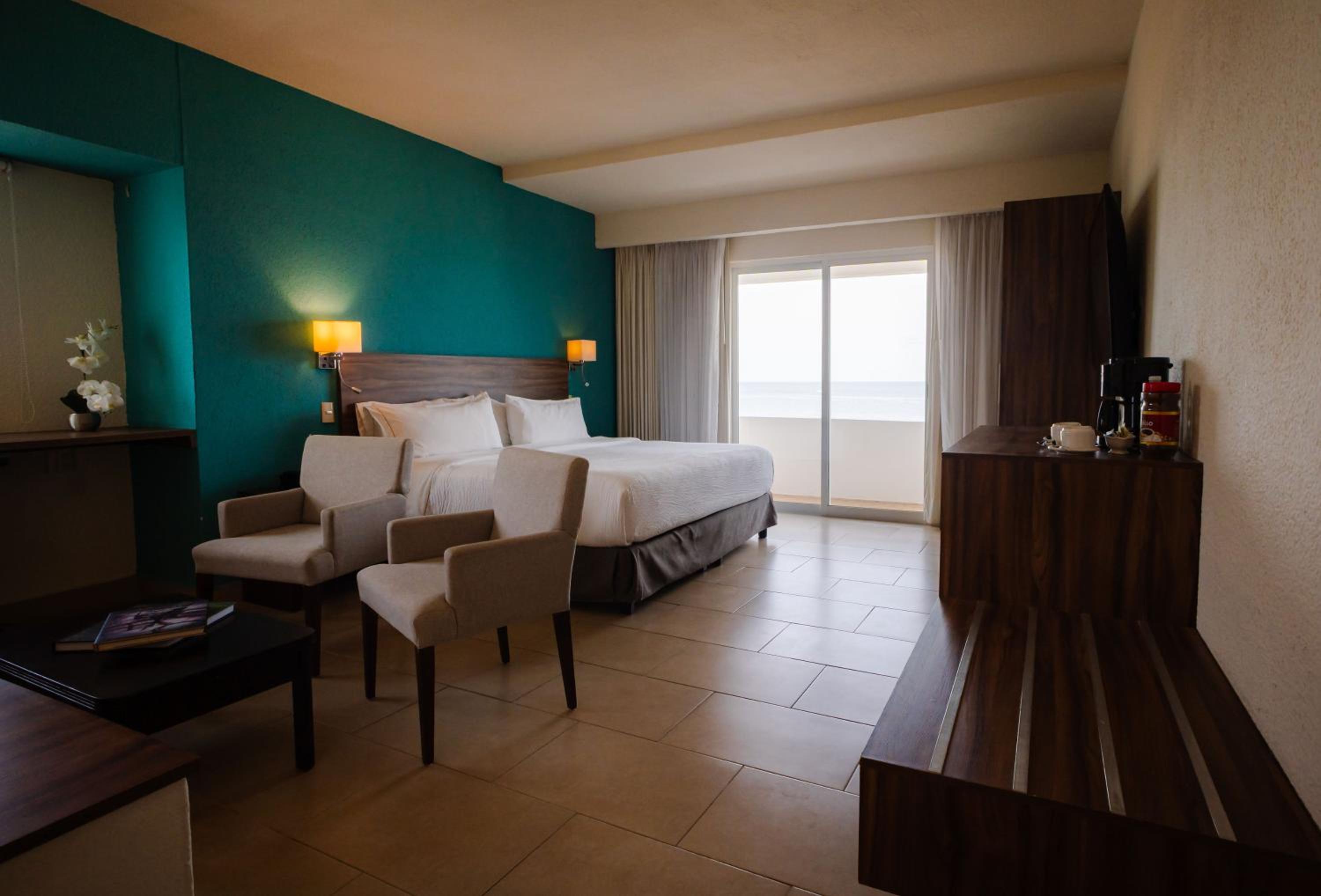 King Suite with Sea View photo 3