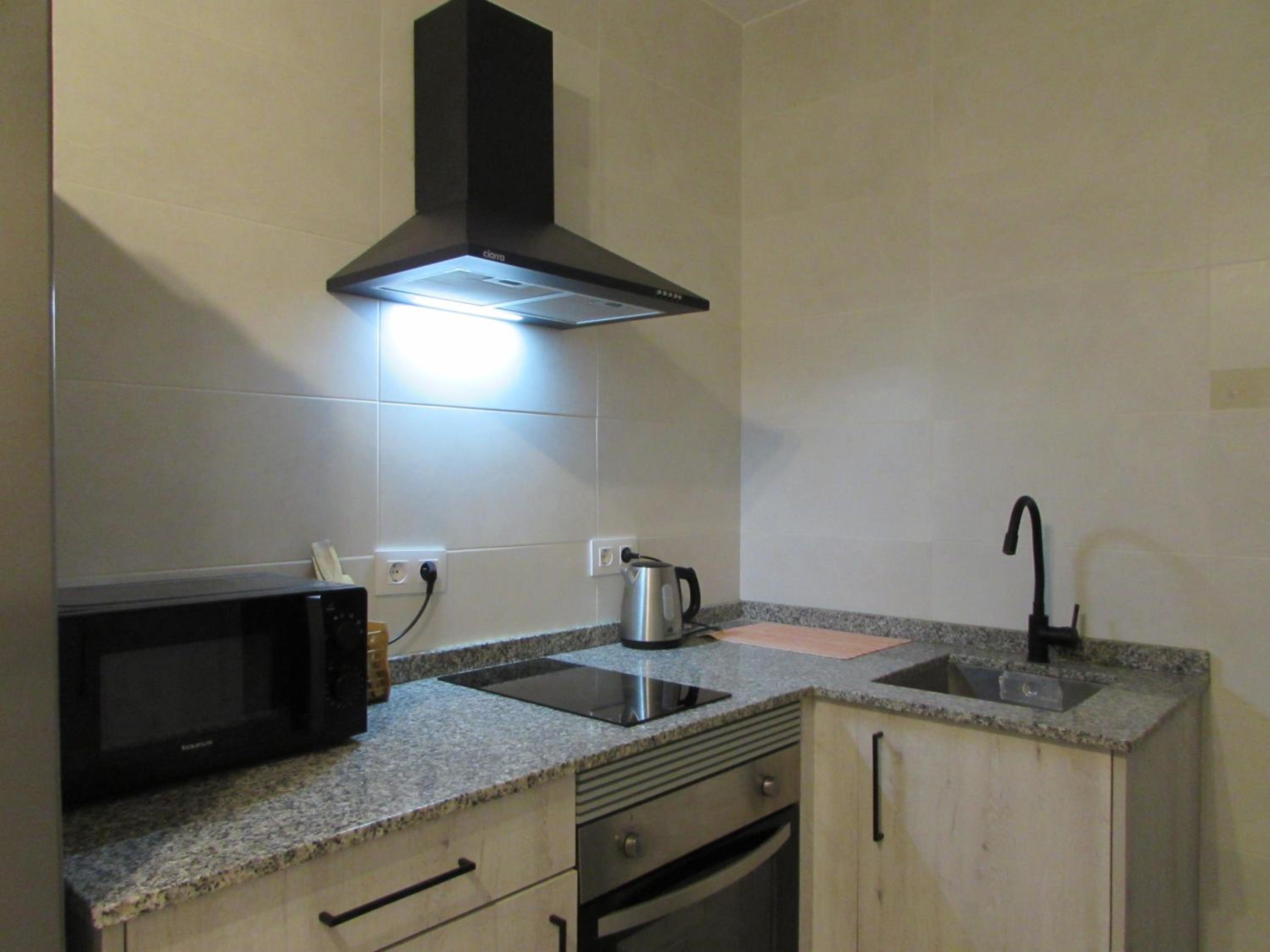 Two-Bedroom Deluxe Apartment with Ocean View photo 3
