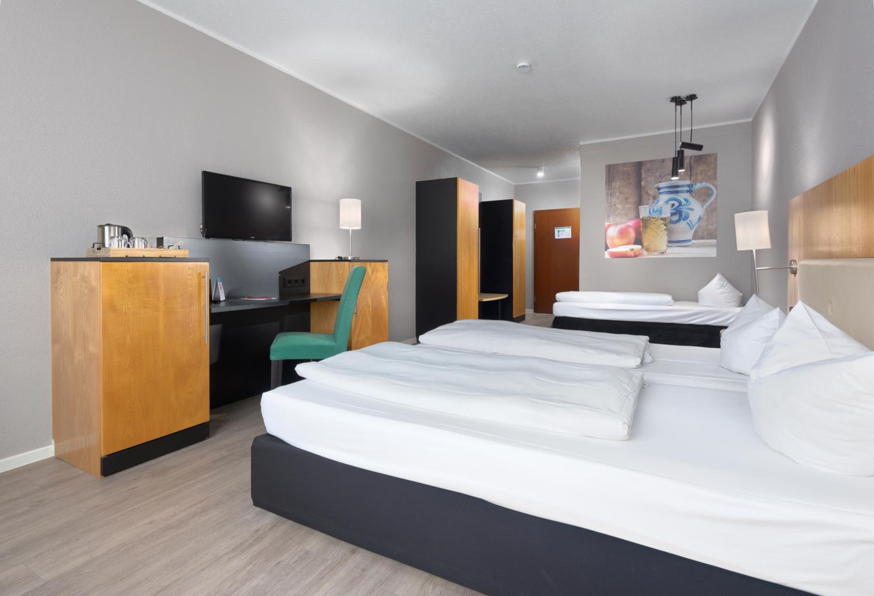 Standard Triple Room photo 3