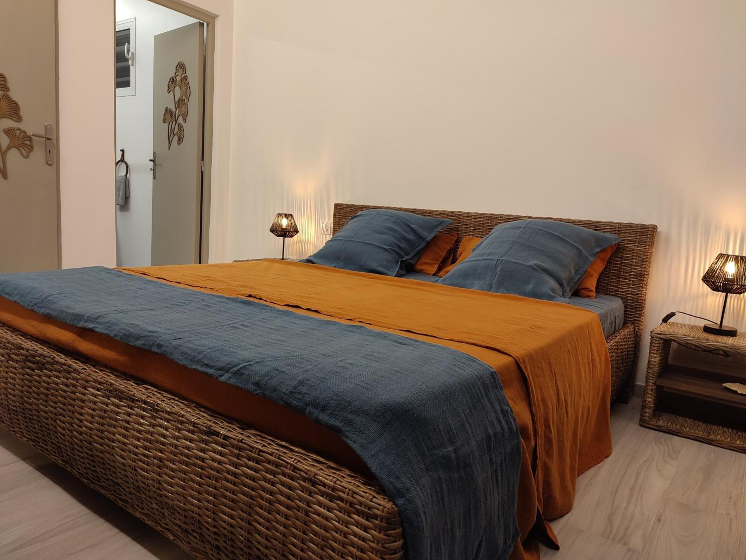 Deluxe King Room photo 2
