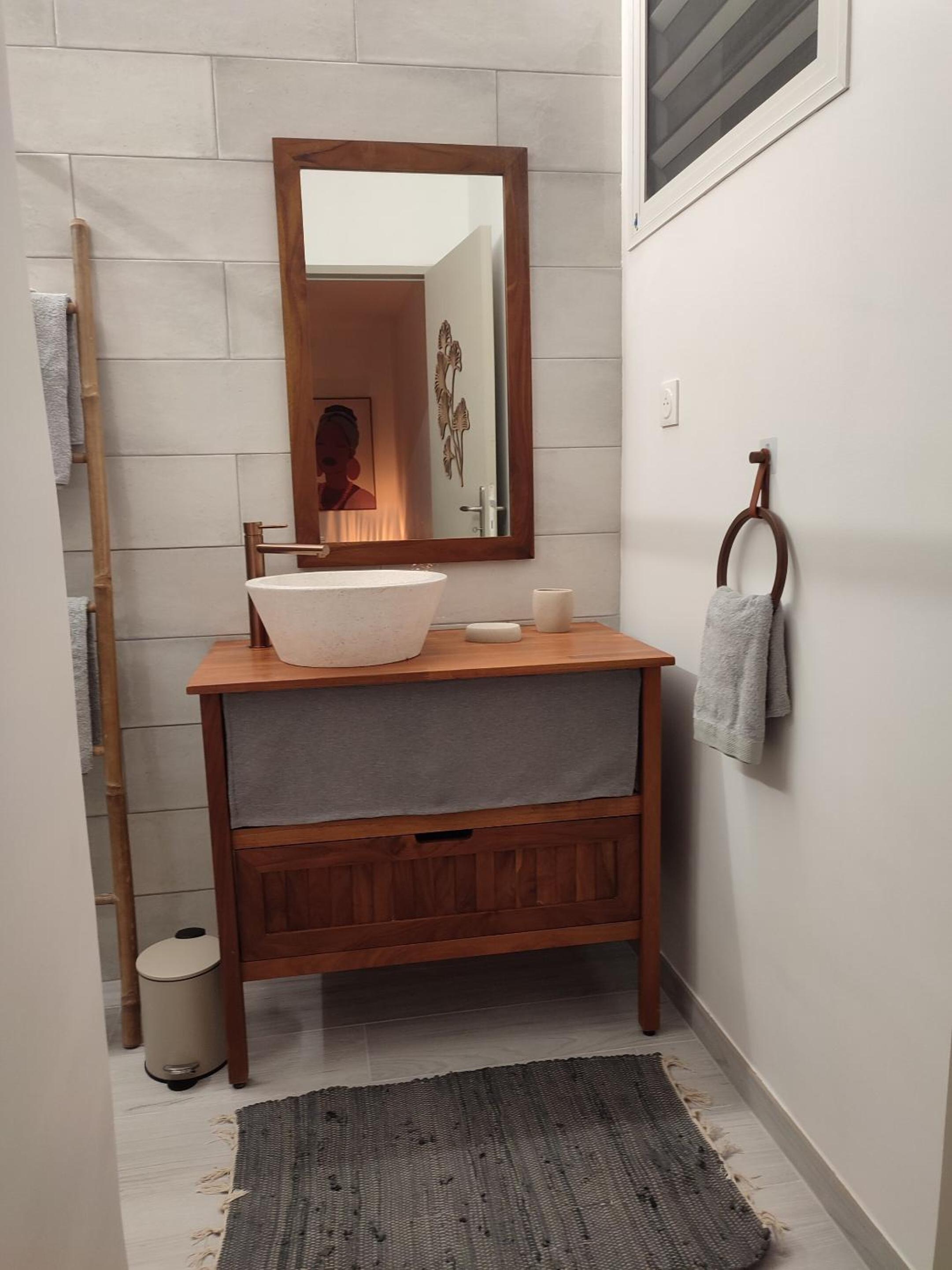 Deluxe King Room photo 3