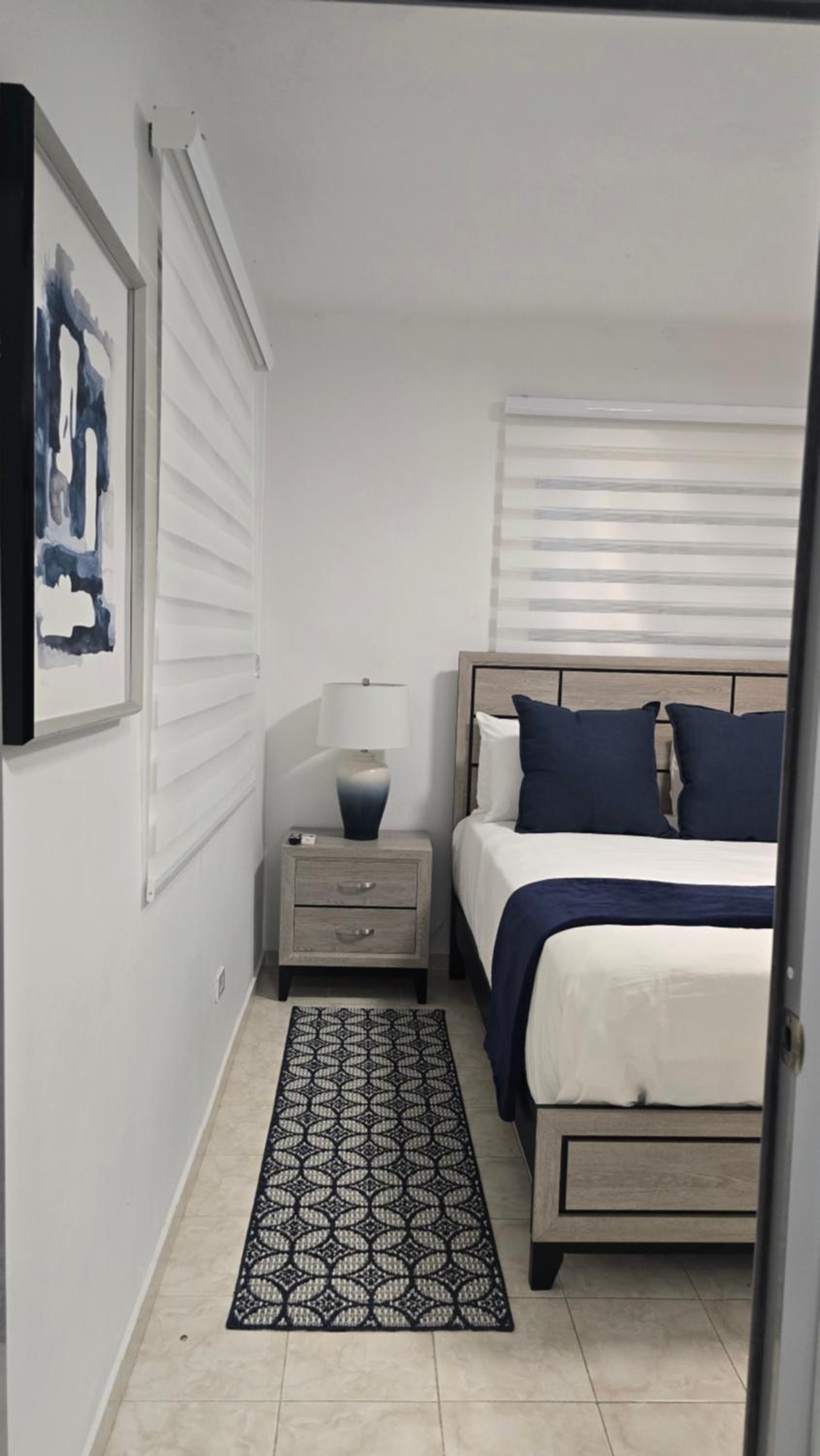 One-Bedroom Apartment - Non-Smoking photo 2