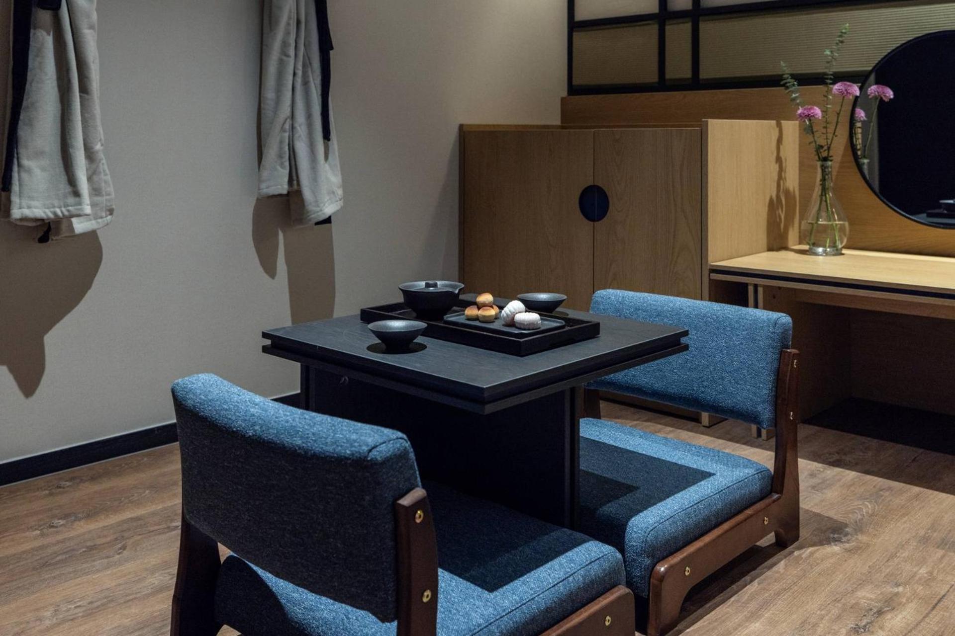 Double Room with Movie