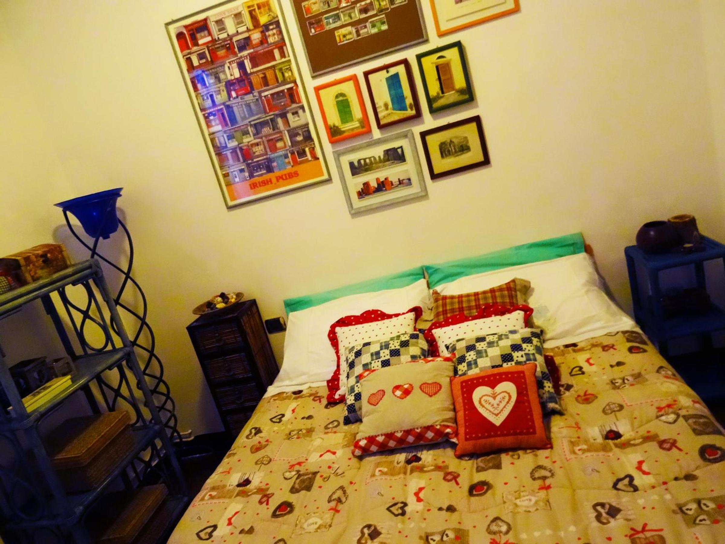 Double or Twin Room with Private Bathroom - Photo 18