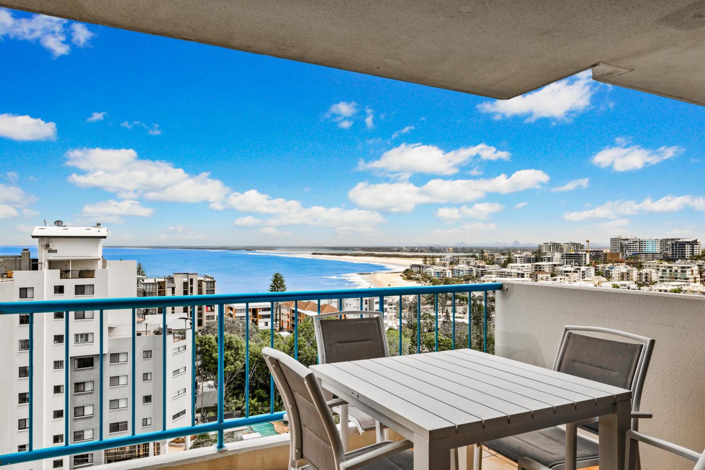 Three-Bedroom Apartment with Ocean View photo 1