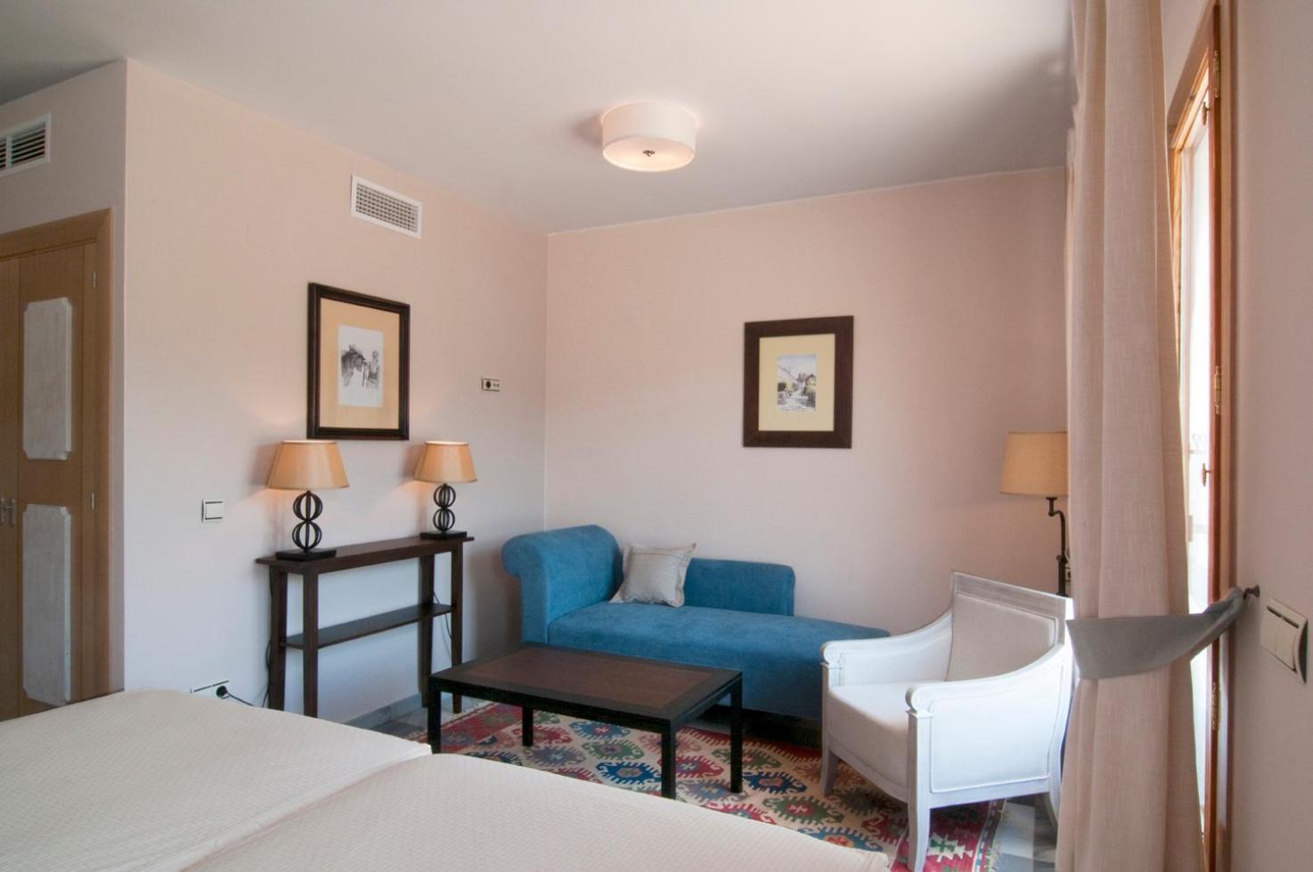 Superior Double Room - Photo 13